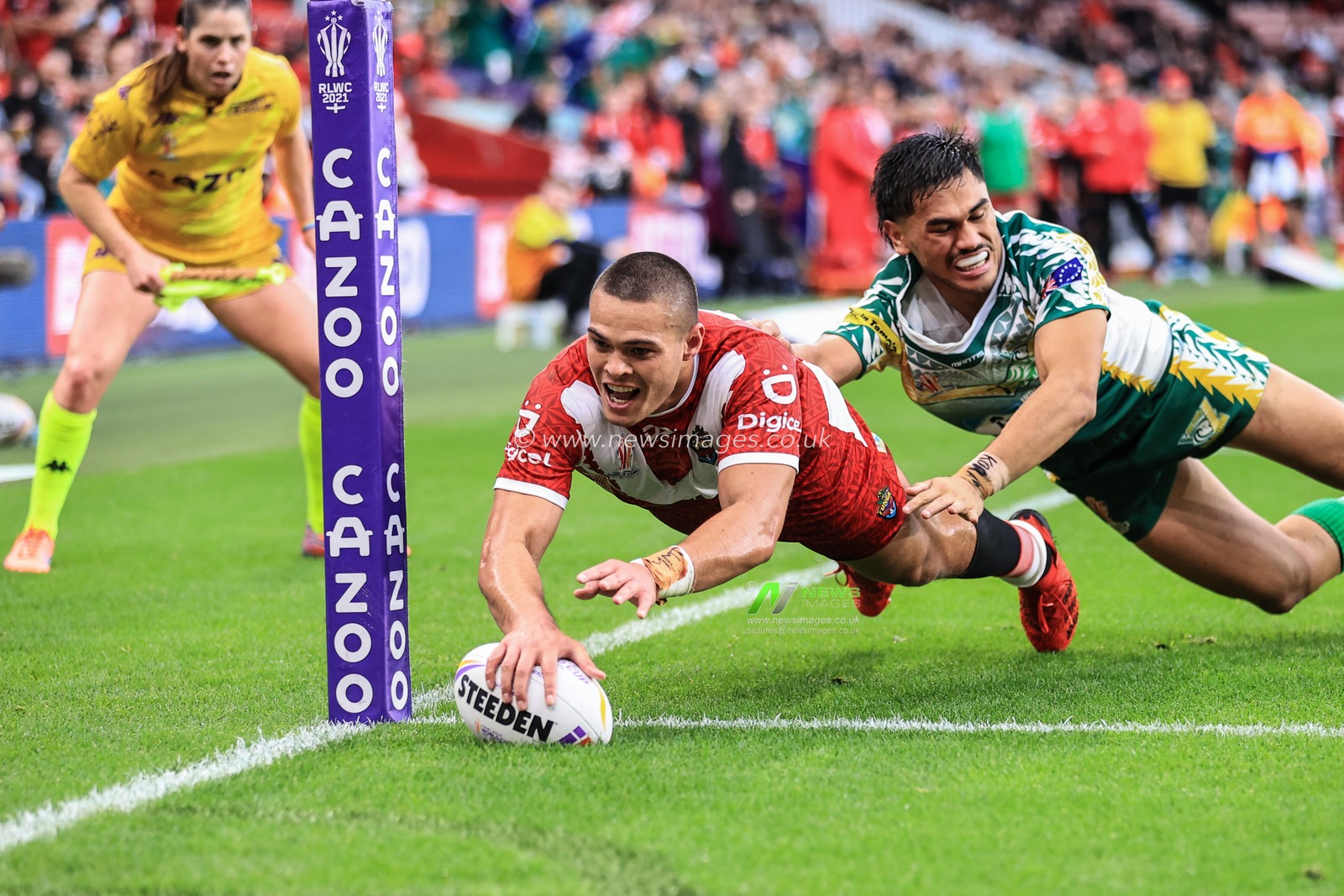 Tui Lolohea of Tonga goes over for a try during the Rugby League World Cup 2021 Group D match Tonga vs Cook Islands at Riverside Stadium, Middlesbrough, United Kingdom, 30th October 2022

(Photo by Mark Cosgrove/News Images)