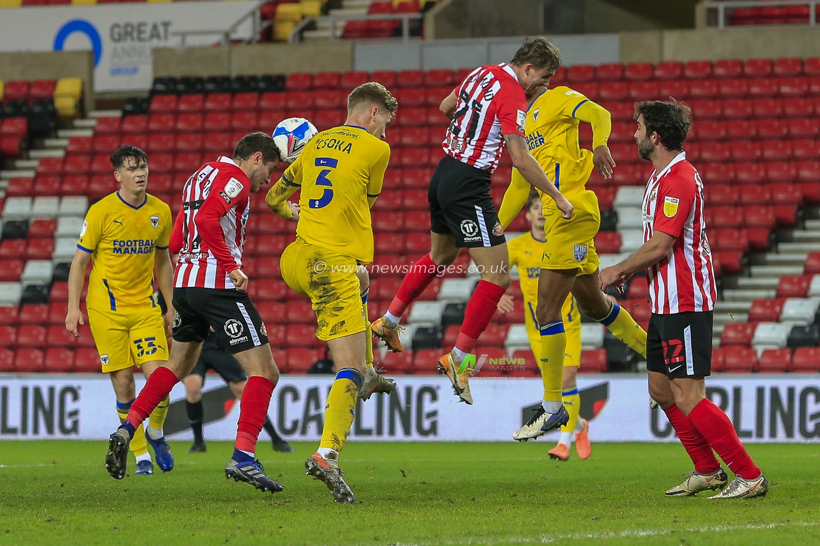 Elliot Embleton #17 of Sunderland heads at goal