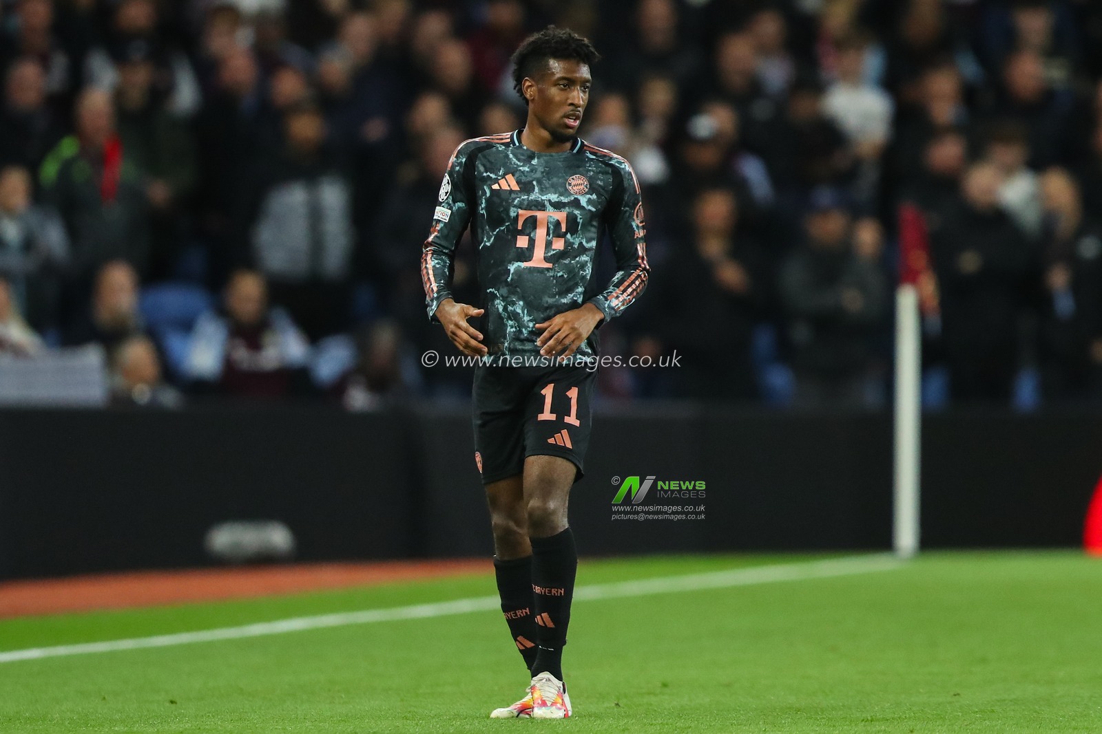 Kingsley Coman of Bayern Munich during the UEFA Champions League League Stage match Aston Villa vs Bayern Munich at Villa Park, Birmingham, United Kingdom, 2nd October 2024

(Photo by Gareth Evans/News Images)
