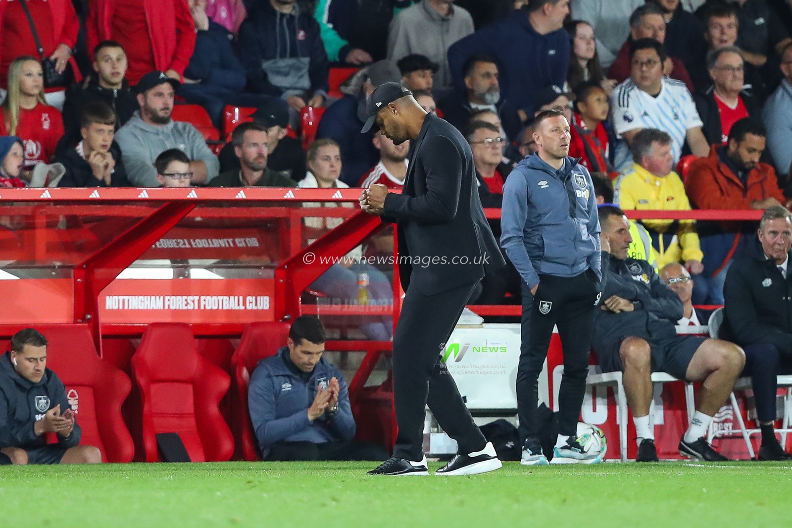 Vincent Kompany Manager of Burnley celebrates his sides win in the Carabao Cup match Nottingham Forest vs Burnley at City Ground, Nottingham, United Kingdom, 30th August 2023

(Photo by Gareth Evans/News Images)