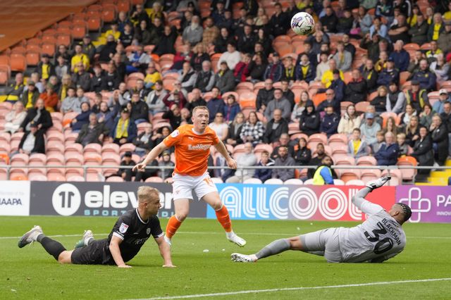 Sky Bet League 1 Blackpool v Burton Albion