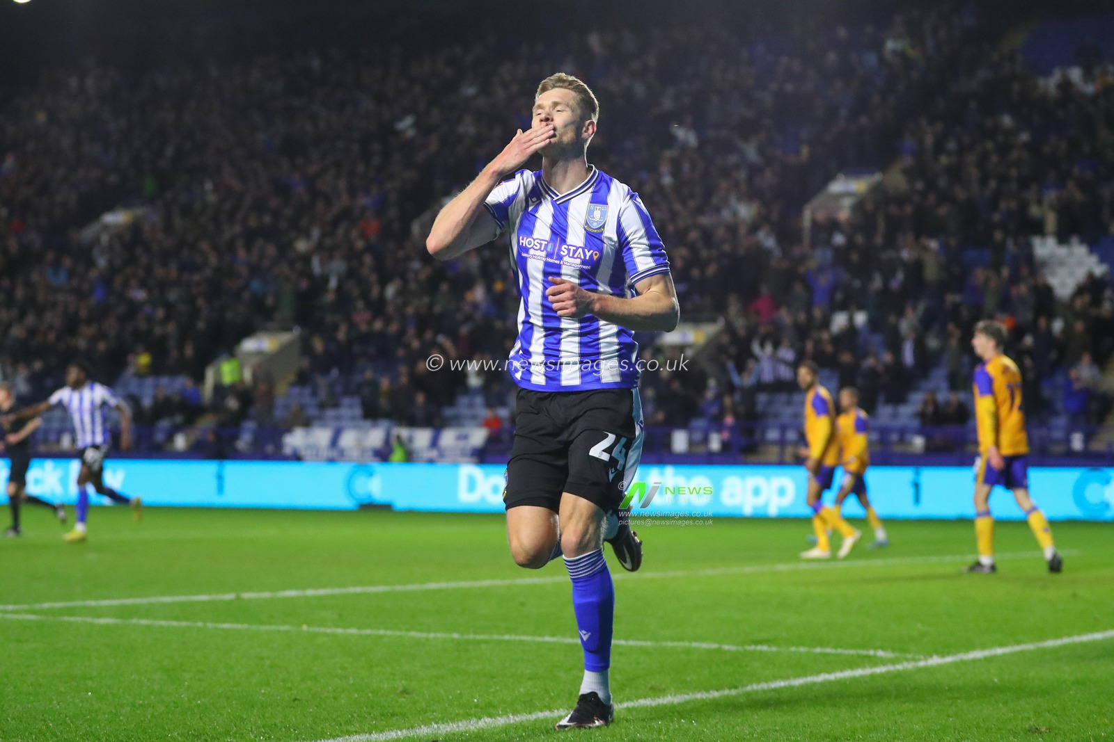 Michael Smith #24 of Sheffield Wednesday celebrates his goal to make it 2-1 during the Emirates FA Cup  Round 2 match Sheffield Wednesday vs Mansfield Town at Hillsborough, Sheffield, United Kingdom, 26th November 2022

(Photo by Gareth Evans/News Images)