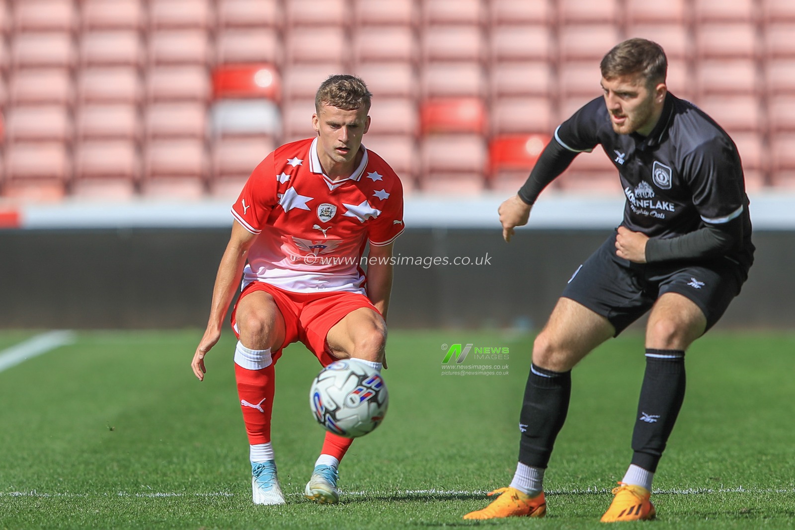 Charlie Winfield #7 of Barnsley watches the ball during the Pre-season friendly match Barnsley vs Crewe Alexandra at Oakwell, Barnsley, United Kingdom, 29th July 2023

(Photo by Alfie Cosgrove/News Images)