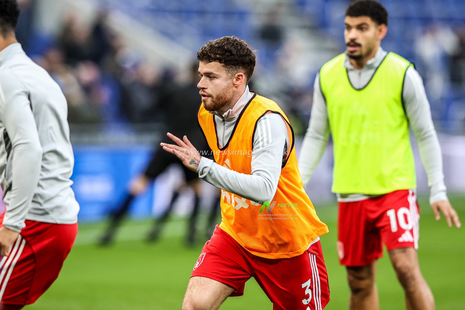 Neco Williams of Nottingham Forest in the pregame warmup session during the Premier League match Everton vs Nottingham Forest at Hill Dickinson Stadium, Liverpool, United Kingdom, 6th December 2025

(Photo by Alfie Cosgrove/News Images)

*** GER AUT SUI OUT ***