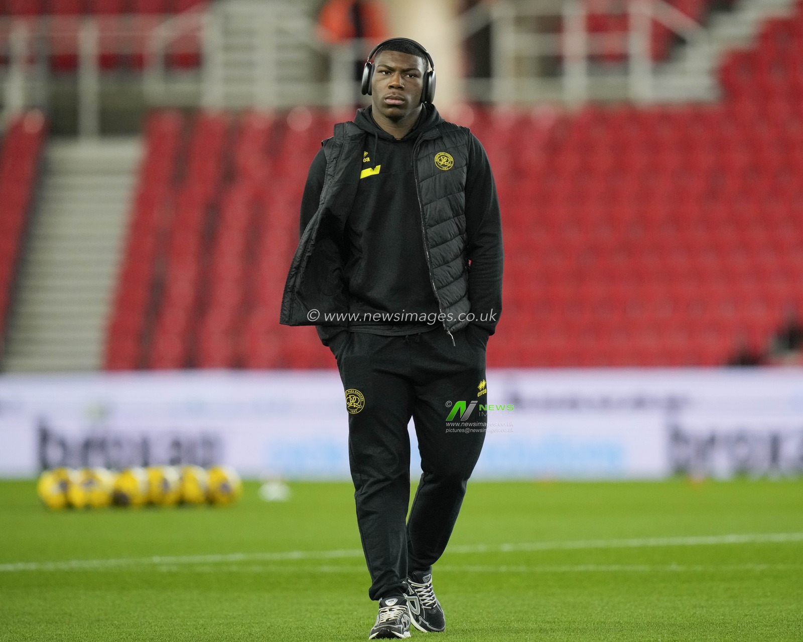 Sinclair Armstrong of QPR inspects the pitch before the Sky Bet Championship match Stoke City vs Queens Park Rangers at Bet365 Stadium, Stoke-on-Trent, United Kingdom, 14th February 2024

(Photo by Steve Flynn/News Images)