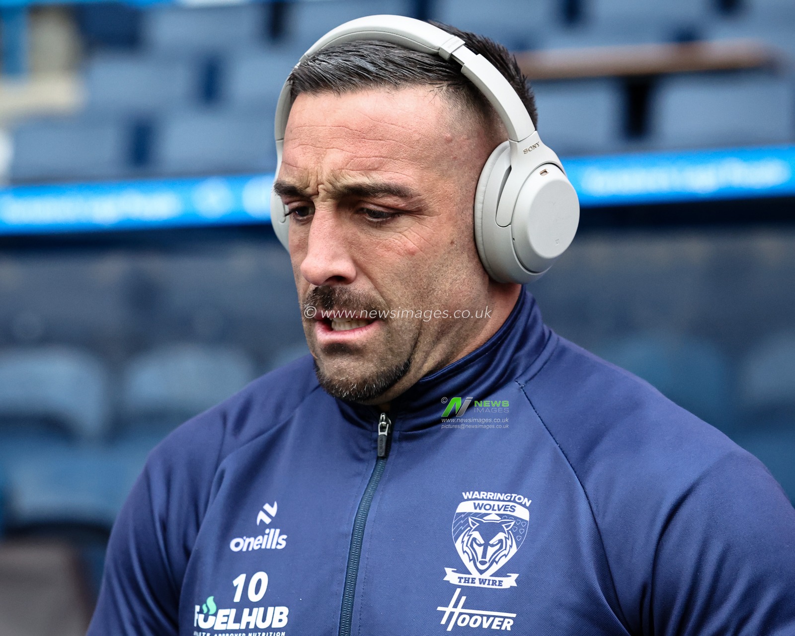 Paul Vaughan of Warrington Wolves arrives during the Betfred Super League Round 1 match Huddersfield Giants vs Warrington Wolves at John Smith's Stadium, Huddersfield, United Kingdom, 16th February 2025

(Photo by Mark Cosgrove/News Images)