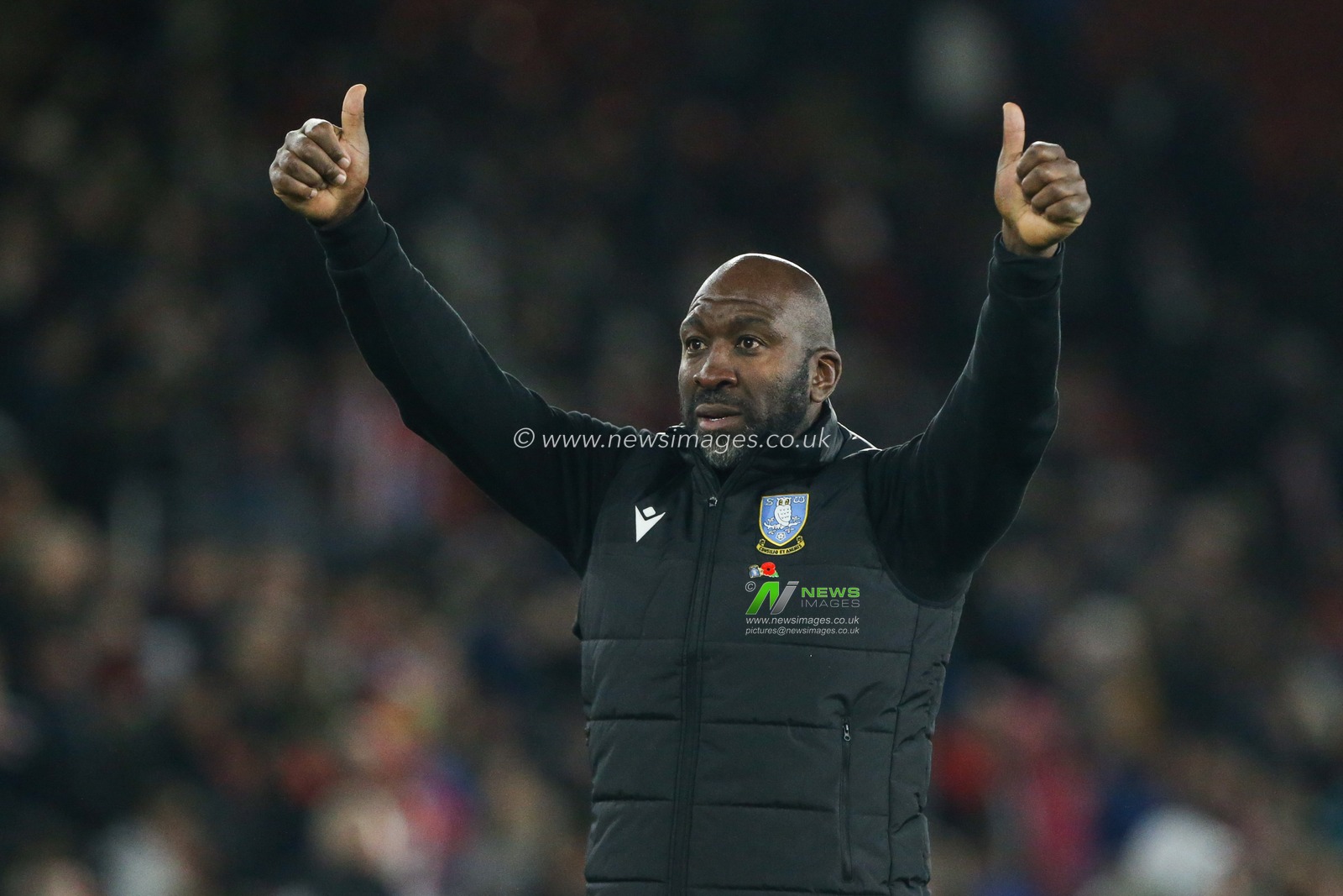 Darren Moore manager of Sheffield Wednesday acknowledges the fans at the final whistle during the Carabao Cup Third Round match Southampton vs Sheffield Wednesday at St Mary's Stadium, Southampton, United Kingdom, 9th November 2022

(Photo by Arron Gent/News Images)