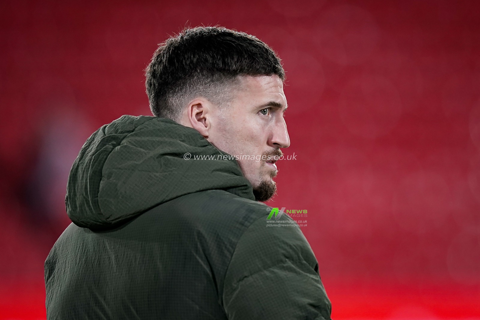 Matt Doherty of Wolverhampton Wanderers inspects the pitch prior to kick off during the Premier League match Nottingham Forest vs Wolverhampton Wanderers at City Ground, Nottingham, United Kingdom on 11 February 2026

(Photo by Maynard Manyowa/News Images)