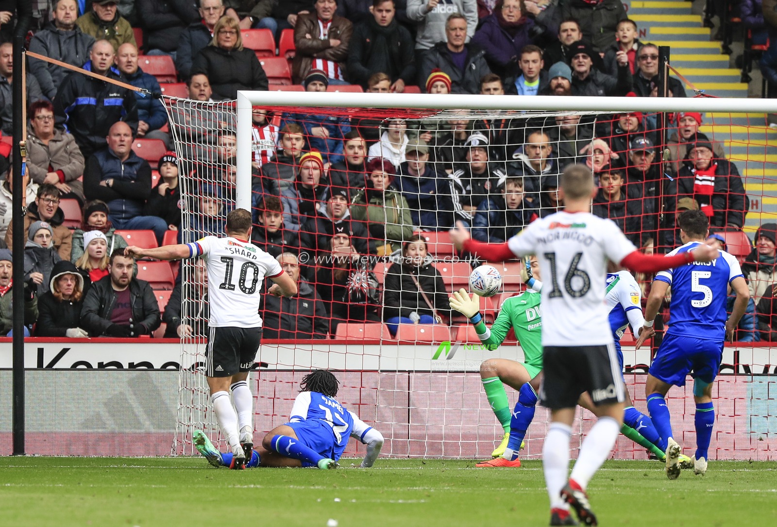 27th October 2018, Bramall Lane, Sheffield, England; Sky Bet Championship, Sheffield United v Wigan ; Billy Sharp (10) of Sheffield United scores in the 45th minute to make it 2-1 to Sheffield United

Credit: Conor Molloy/News Images

English Football League images are subject to DataCo Licence