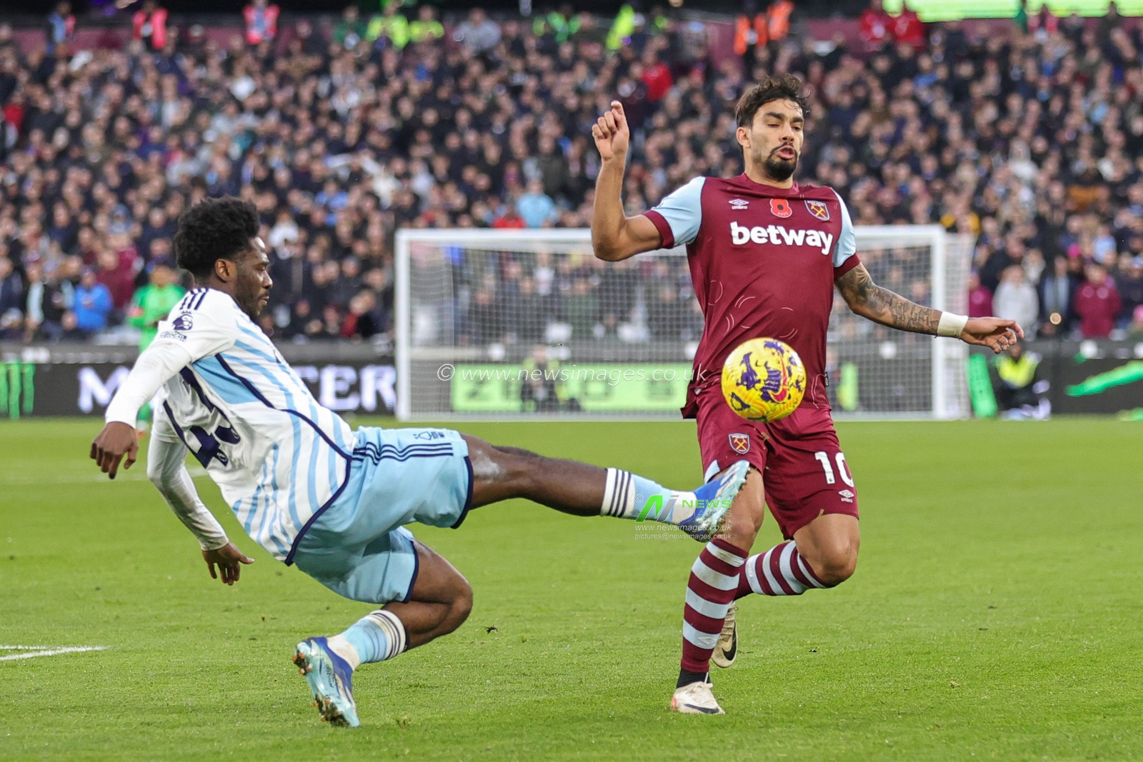 Ola Aina #43 of Nottingham Forest clears the ball during the Premier League match West Ham United vs Nottingham Forest at London Stadium, London, United Kingdom, 12th November 2023

(Photo by Mark Cosgrove/News Images)