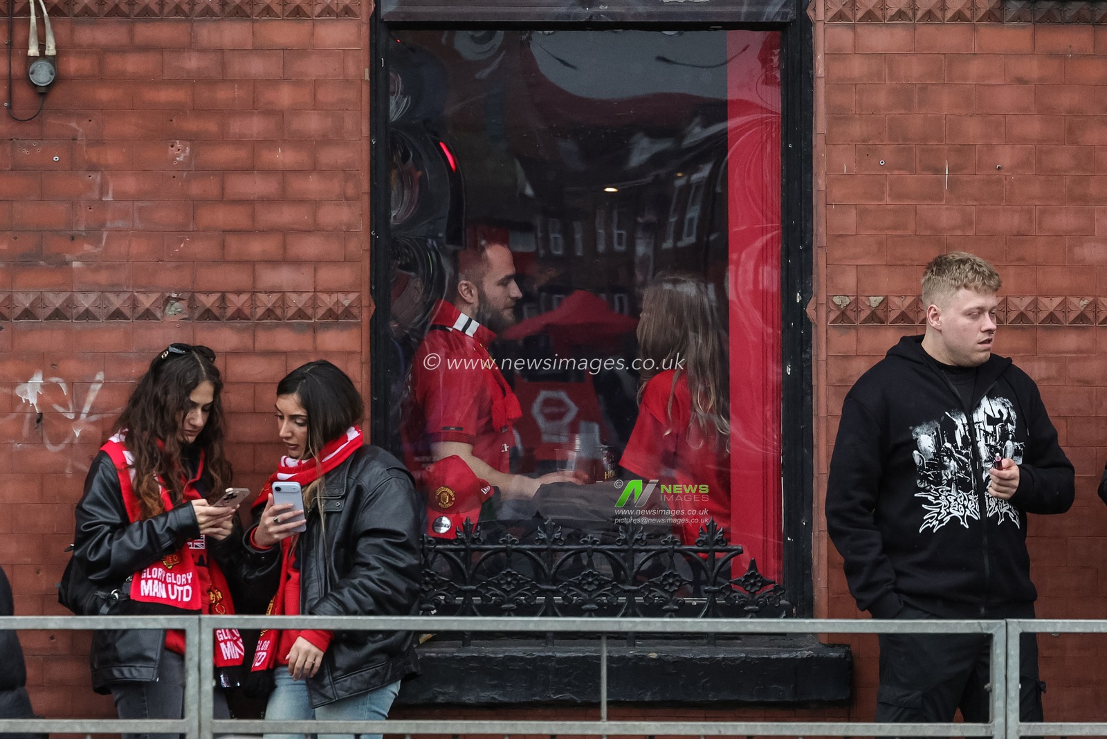 Manchester United fans at The Trafford pub during the Premier League match Manchester United vs Aston Villa at Old Trafford, Manchester, United Kingdom on 15 March 2026

(Photo by Mark Cosgrove/News Images)
