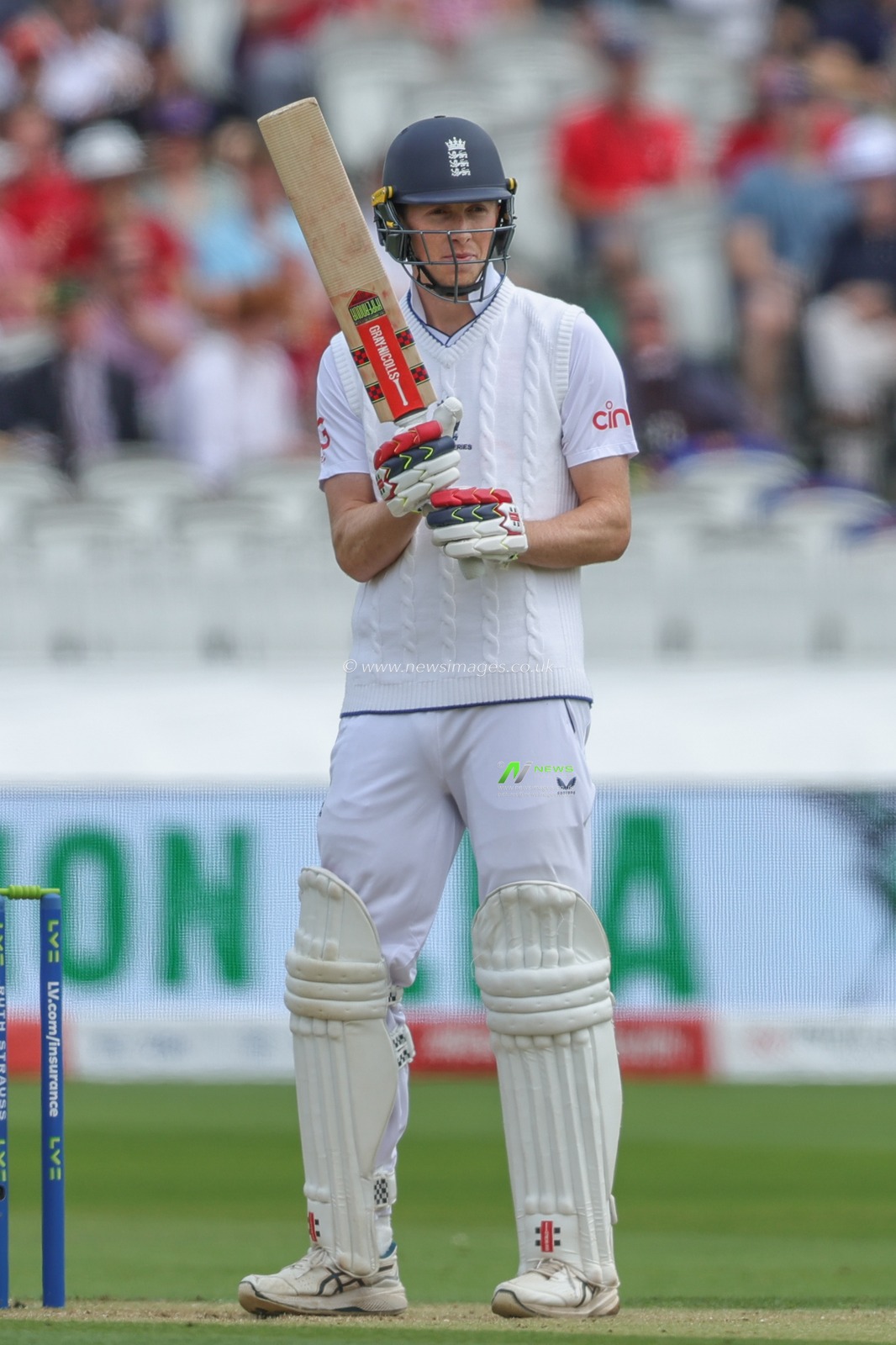 Zak Crawley of England during the LV= Insurance Ashes Test Series Second Test Day 2 England v Australia at Lords, London, United Kingdom, 29th June 2023

(Photo by Mark Cosgrove/News Images)
