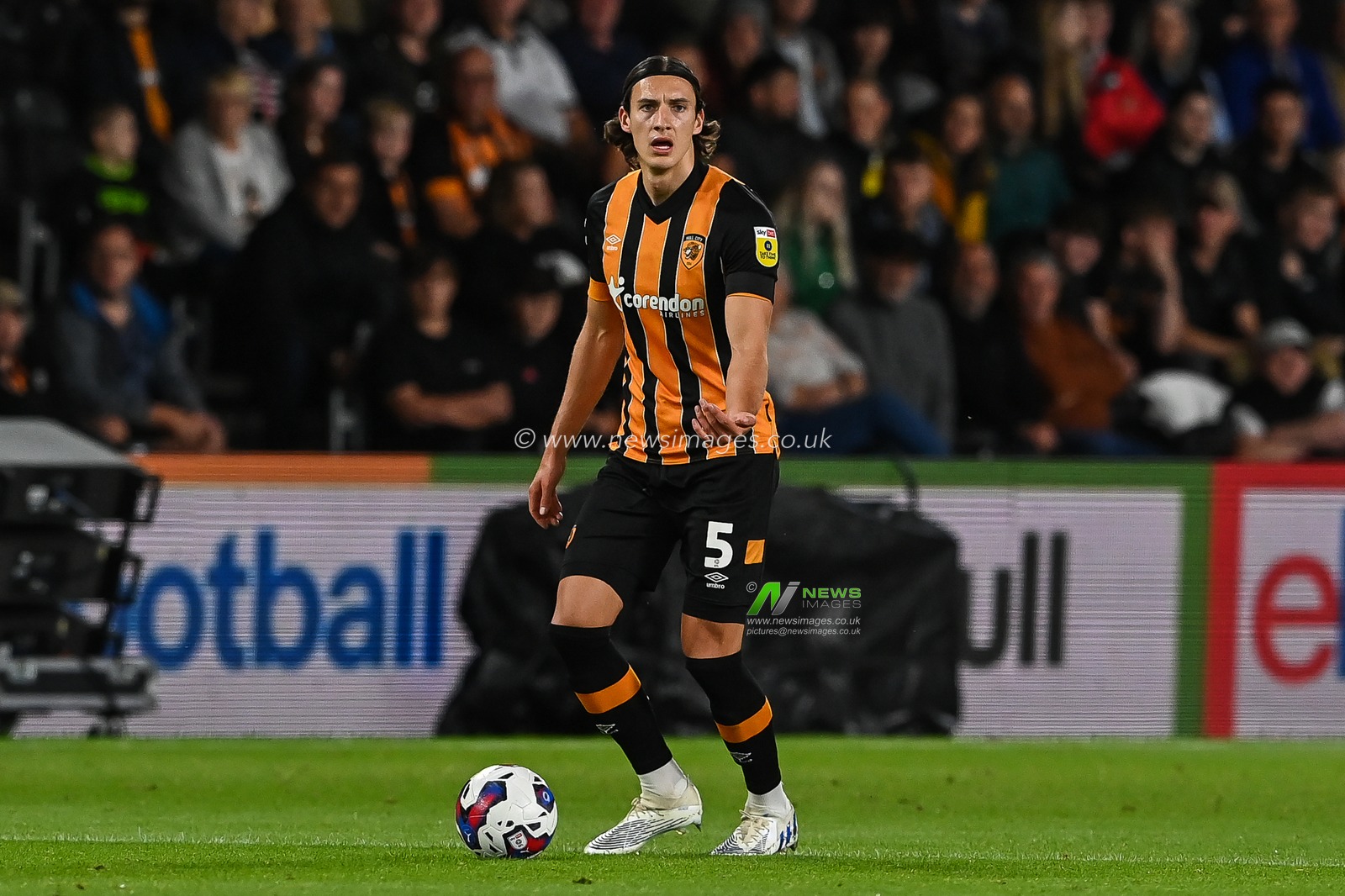 Alfie Jones #5 of Hull City in action during the Sky Bet Championship match Hull City vs Stoke City at MKM Stadium, Hull, United Kingdom, 13th September 2022

(Photo by Craig Thomas/News Images)