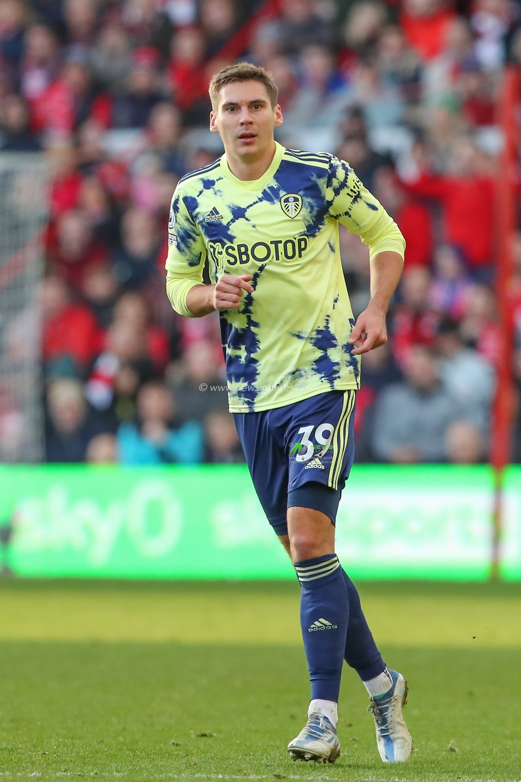 Max WÃ¶ber #39 of Leeds United during the Premier League match Nottingham Forest vs Leeds United at City Ground, Nottingham, United Kingdom, 5th February 2023

(Photo by Gareth Evans/News Images)