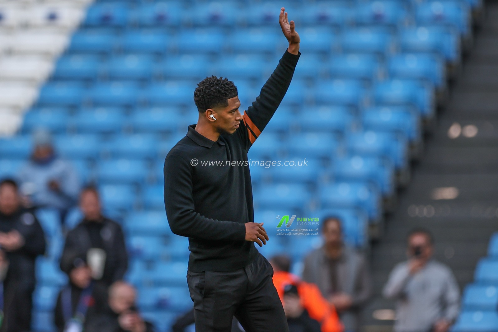 Jude Bellingham of Real Madrid during the UEFA Champions League Quarter Final Manchester City vs Real Madrid at Etihad Stadium, Manchester, United Kingdom, 17th April 2024

(Photo by Mark Cosgrove/News Images)