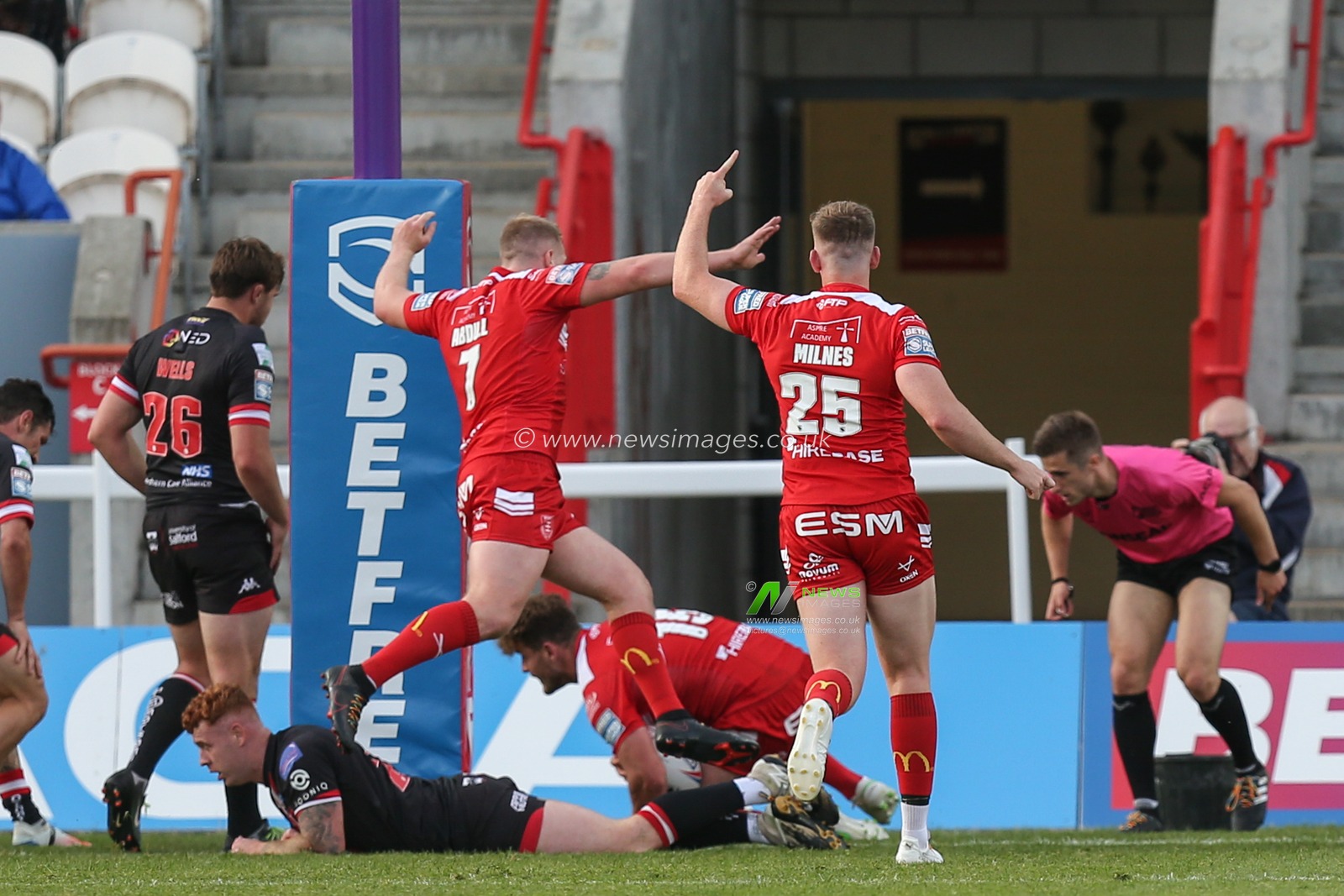 George Lawler (15) of Hull KR goes over for a try