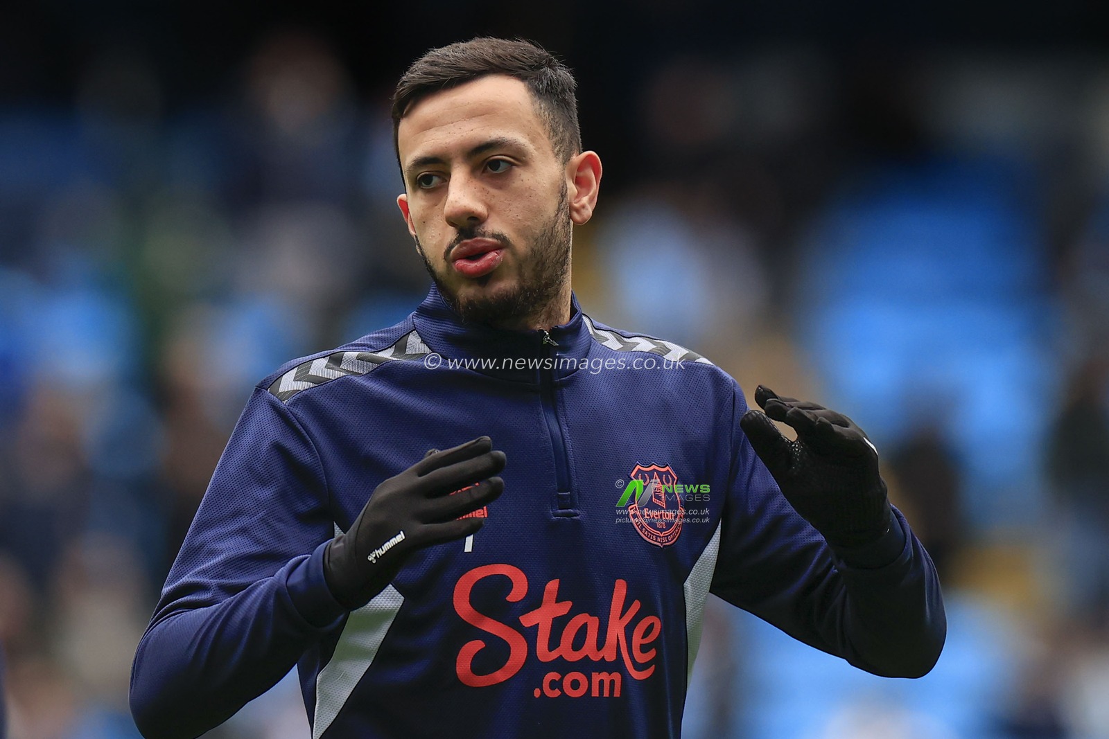Dwight McNeil of Everton during the warm up ahead of  the Premier League match Manchester City vs Everton at Etihad Stadium, Manchester, United Kingdom, 10th February 2024

(Photo by Conor Molloy/News Images)