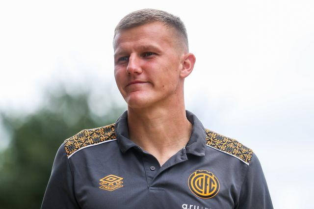 Jake Eastwood of Cambridge United arrives at the stadium prior to the Pre-season friendly match Cambridge United vs Charlton Athletic at Abbey Stadium, Cambridge, United Kingdom, 26th July 2025

(Photo by Izzy Poles/News Images)