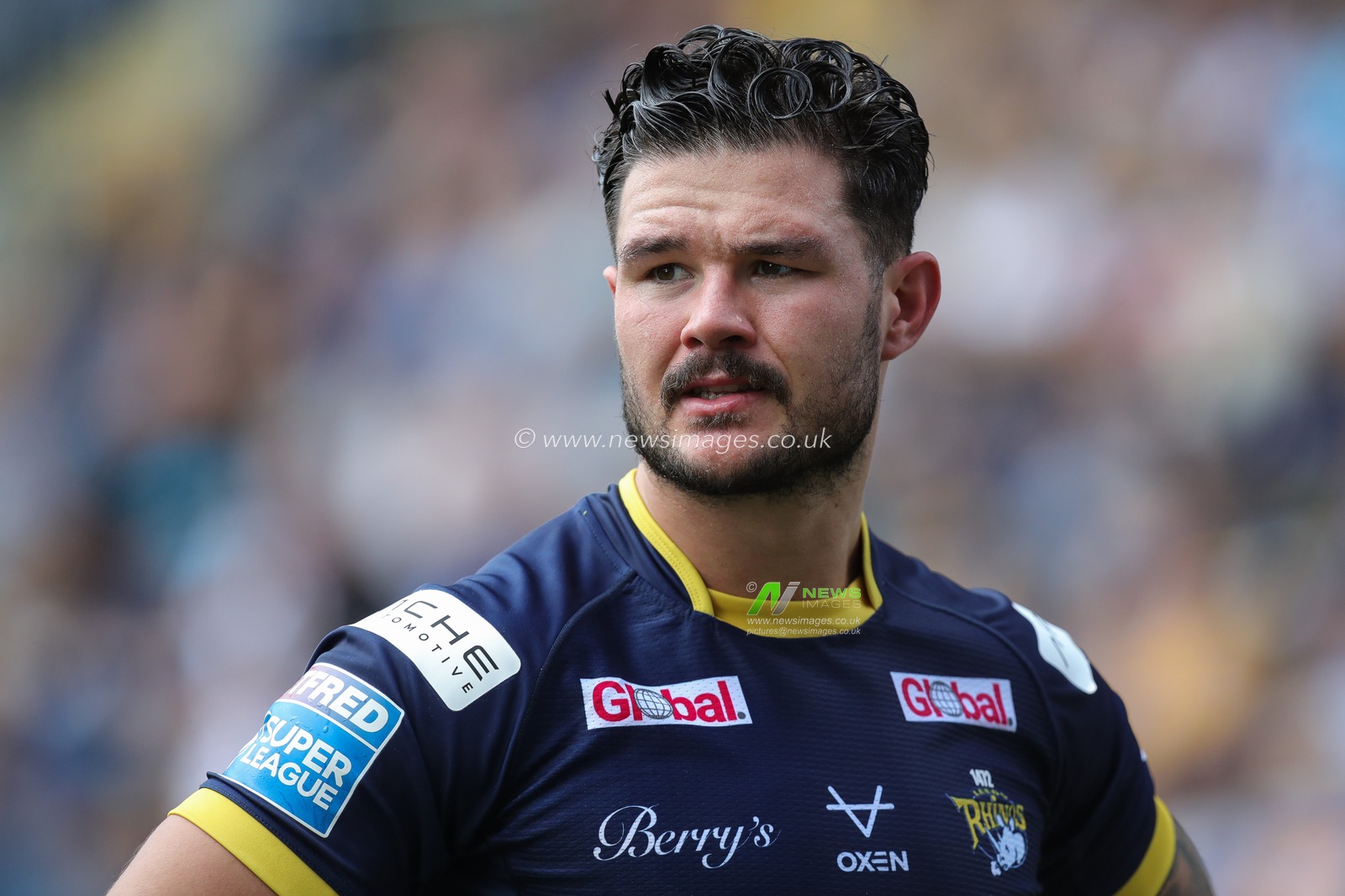 James Bentley #11 of Leeds Rhinos during the pre match warm up ahead of the Betfred Super League Round 22 match Leeds Rhinos vs Warrington Wolves at Headingley Stadium, Leeds, United Kingdom, 20th August 2023

(Photo by James Heaton/News Images)