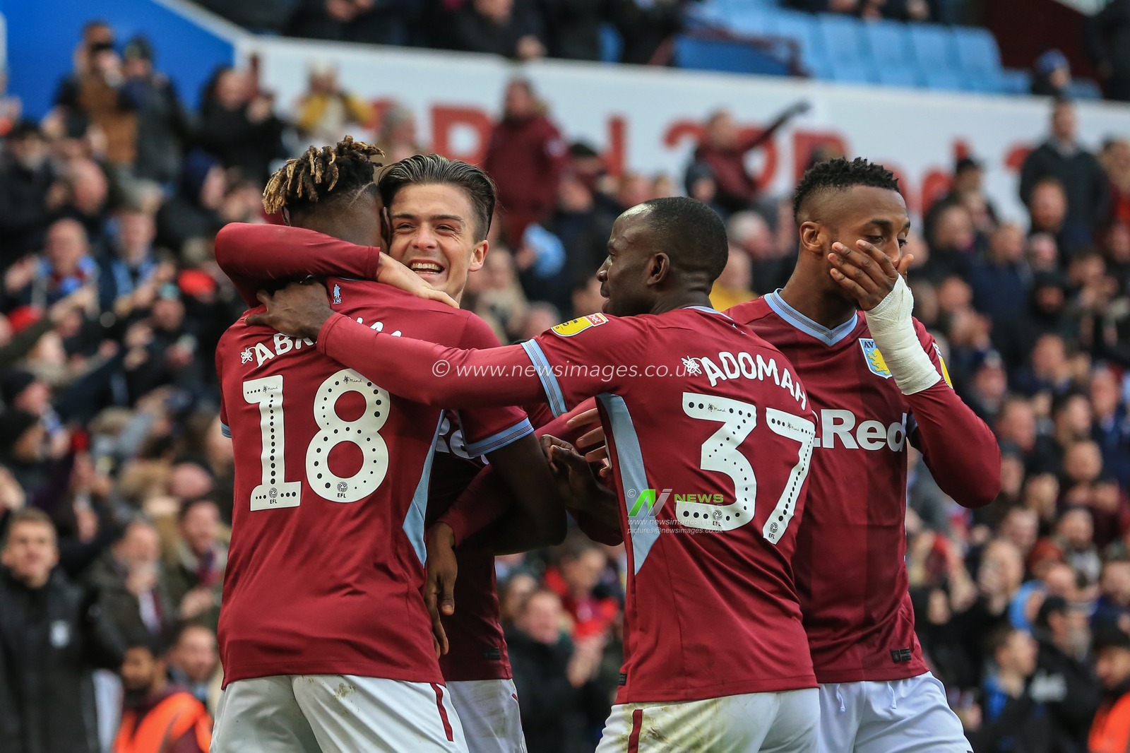 25th November 2018, Villa Park, Birmingham, England ; Sky Bet Championship, Aston Villa v Birmingham City : Tammy Abraham of Aston Villa celebrates his goal to make it 3-1

Credit: Mark Cosgrove/News Images

English Football League images are subject to DataCo Licence