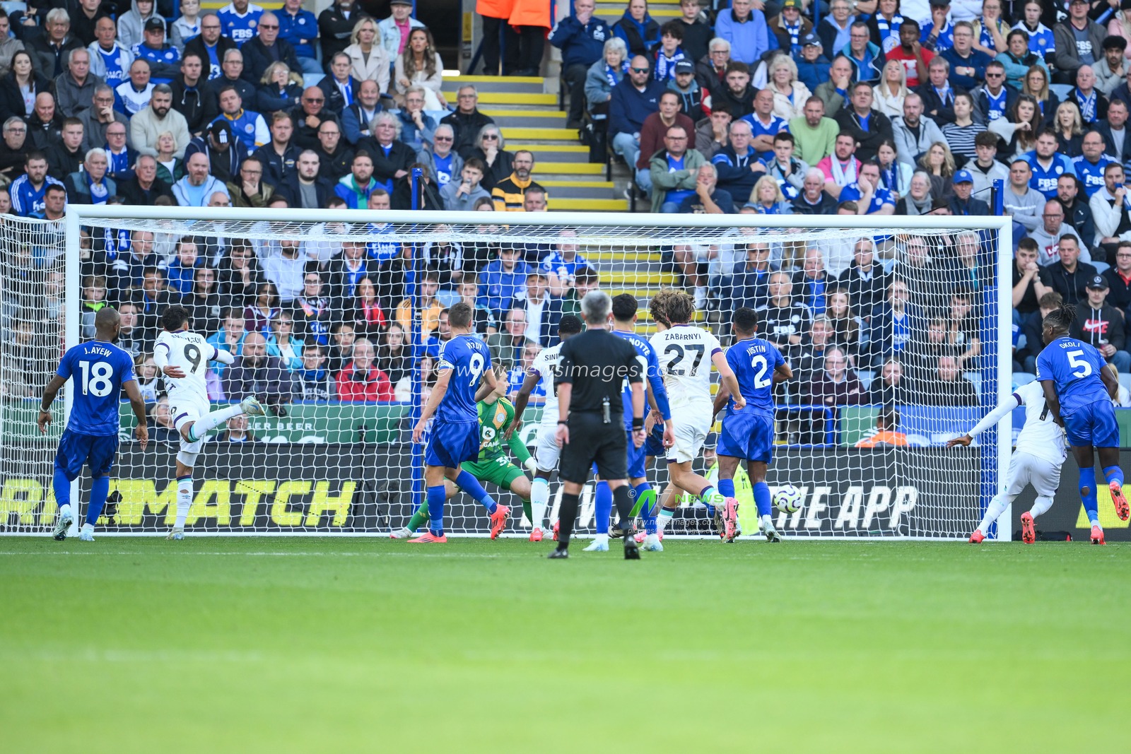 Evanilson of Bournemouth scores to make it 1-1 but is rules out for off side during the Premier League match Leicester City vs Bournemouth at King Power Stadium, Leicester, United Kingdom, 5th October 2024

(Photo by Craig Thomas/News Images)