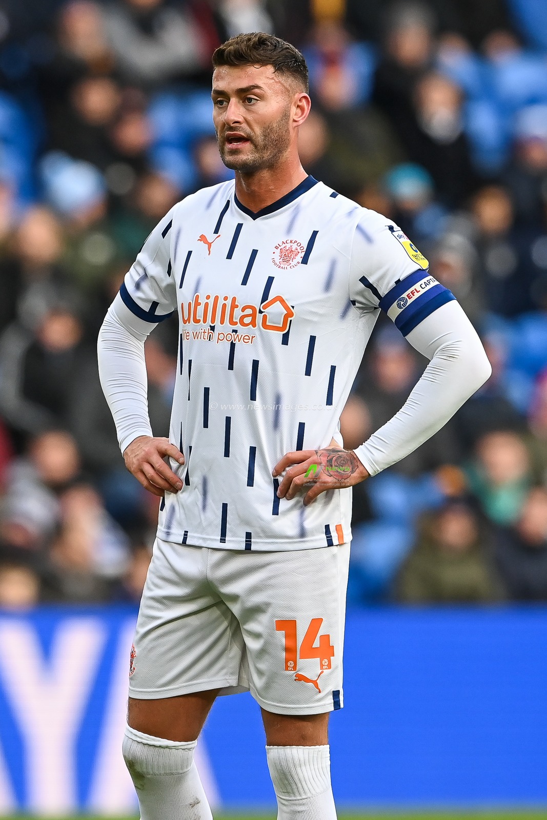 Gary Madine #14 of Blackpool during the Sky Bet Championship match Cardiff City vs Blackpool at Cardiff City Stadium, Cardiff, United Kingdom, 17th December 2022

(Photo by Craig Thomas/News Images)