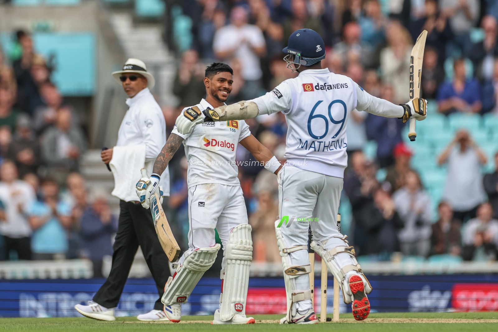 Pathum Nissanka of Sri Lanka celebrates a century (100 runs) during the 3rd Rothesay Test Match Day Four England v Sri Lanka at The Kia Oval, London, United Kingdom, 9th September 2024

(Photo by Mark Cosgrove/News Images)
