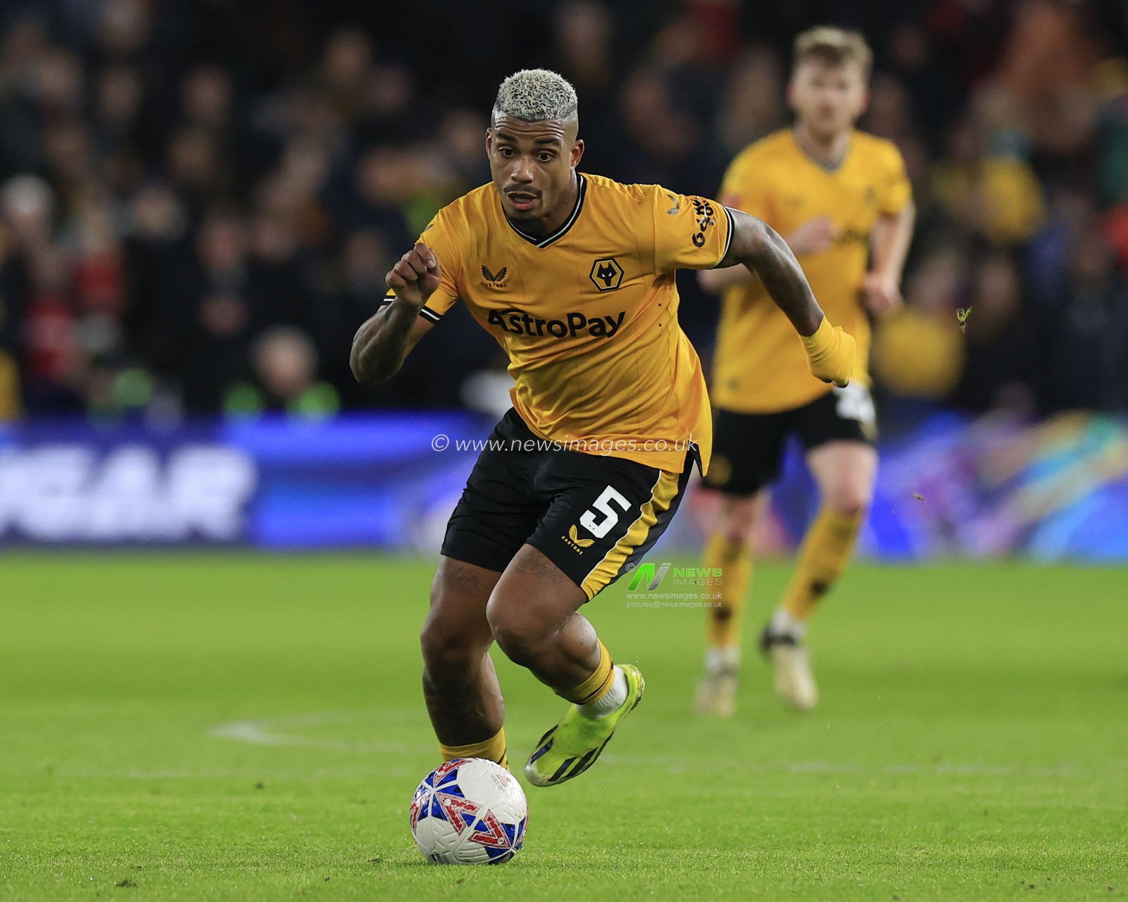 Mario Lemina of Wolverhampton Wanderers controls the ball during the Emirates FA Cup 5th Round match Wolverhampton Wanderers vs Brighton and Hove Albion at Molineux, Wolverhampton, United Kingdom, 28th February 2024

(Photo by Conor Molloy/News Images)
