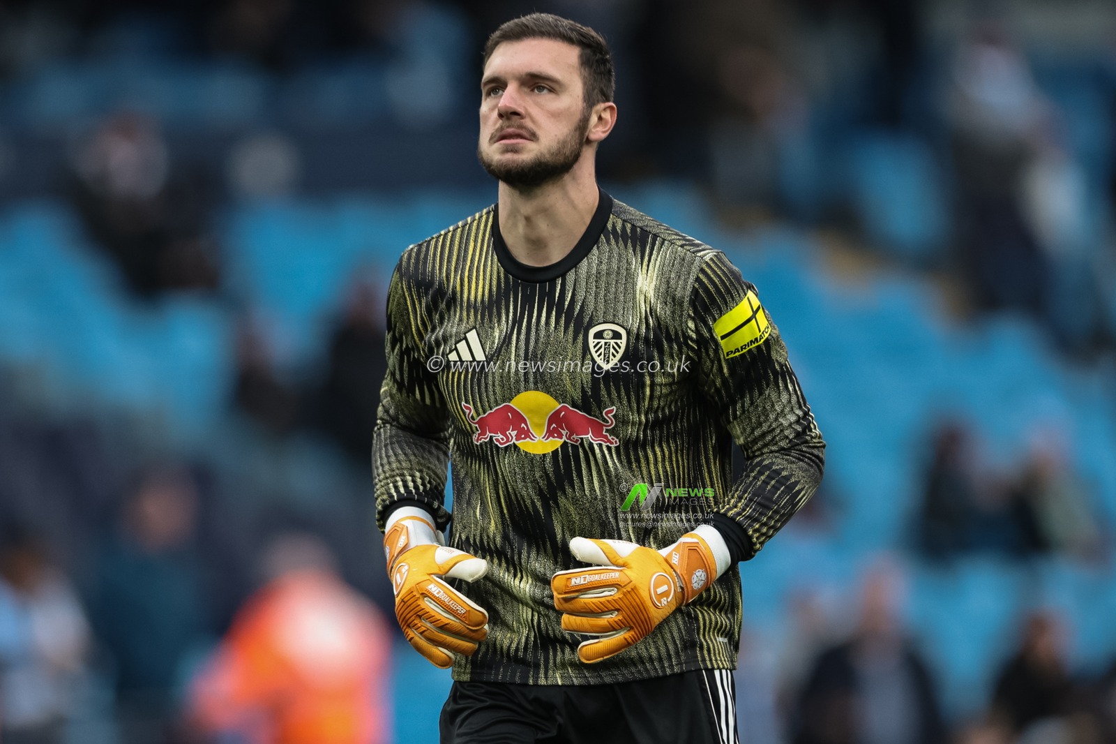 Leeds United goalkeeper Lucas Perri in the pregame warmup session during the Premier League match Manchester City vs Leeds United at Etihad Stadium, Manchester, United Kingdom, 29th November 2025

(Photo by Mark Cosgrove/News Images)

*** GER AUT SUI OUT ***