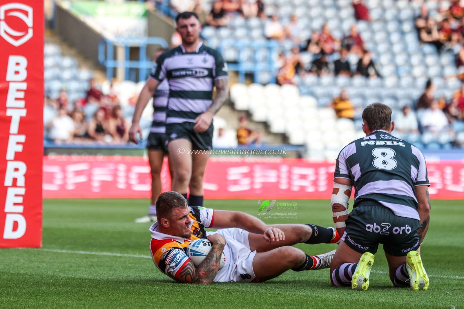 Ryan Sutton of Bradford Bulls goes over for a try during the Betfred Super League round 18 match Huddersfield Giants vs Bradford Bulls at Accu Stadium, Huddersfield, United Kingdom on 10 July 2026

(Photo by Alfie Cosgrove/News Images)