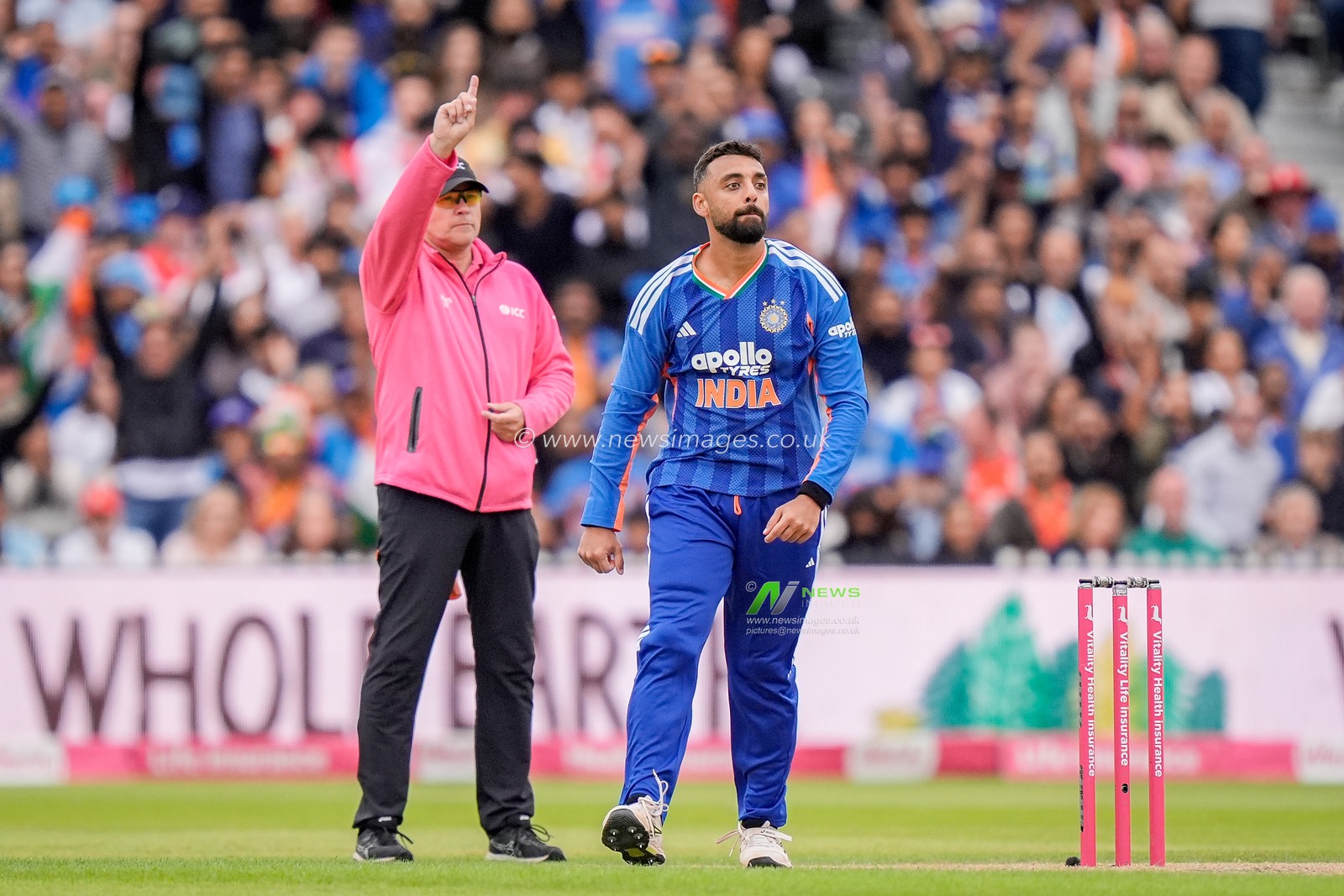 Varun Chakravarthy of India celebrates trapping Will Jacks of England LBW during the Second Vitality T20 International match England vs India at Old Trafford, Manchester, United Kingdom on 04 July 2026

(Photo by Maynard Manyowa/News Images)