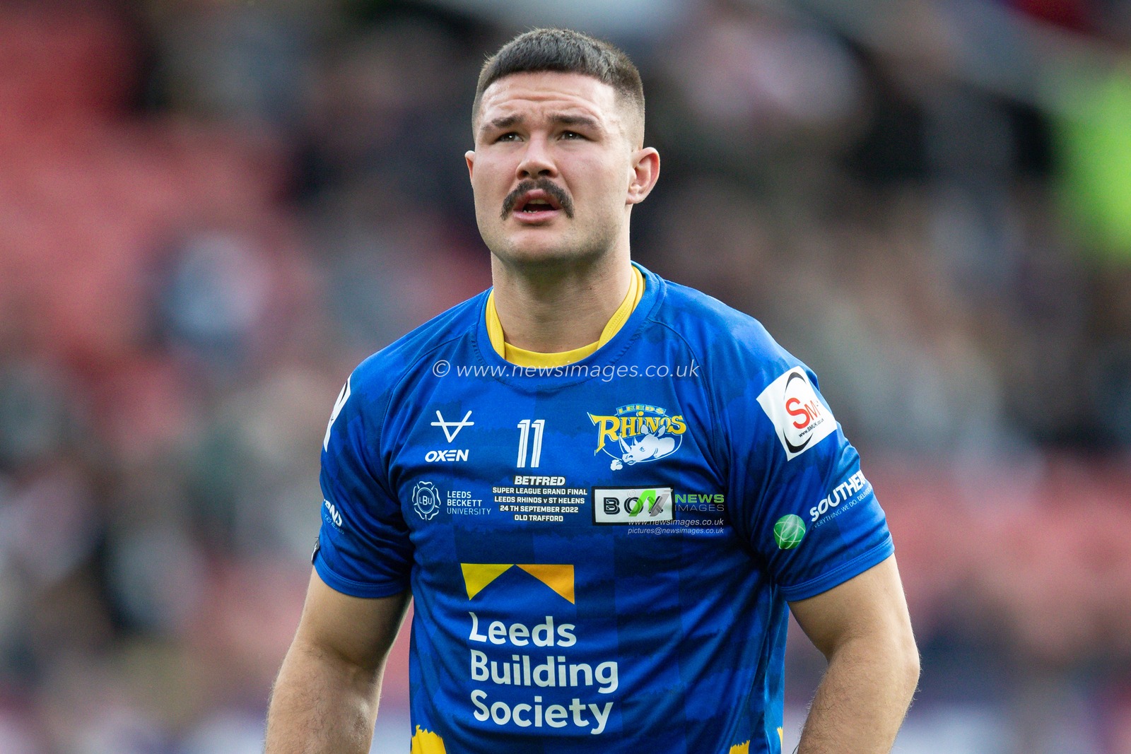 James Bentley #11 of Leeds Rhinos during the pre match warm up ahead of today's 25th Betfred Super League Grand Final match St Helens vs Leeds Rhinos at Old Trafford, Manchester, United Kingdom, 23rd September 2022

(Photo by James Heaton/News Images)