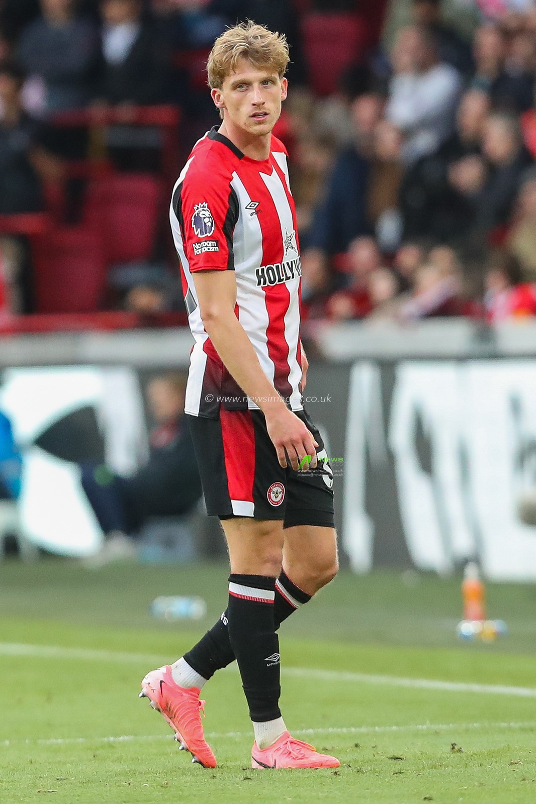 Mads Roerslev of Brentford looks on during the Premier League match Brentford vs Ipswich Town at The Gtech Community Stadium, London, United Kingdom, 26th October 2024

(Photo by Izzy Poles/News Images)