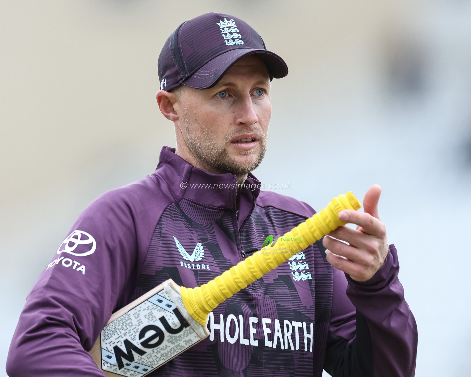Joe Root of England in the pre-game warm up session during the Rothesay Test Match Day 1 England vs Zimbabwe at Trent Bridge, Nottingham, United Kingdom, 22nd May 2025

(Photo by Mark Cosgrove/News Images)