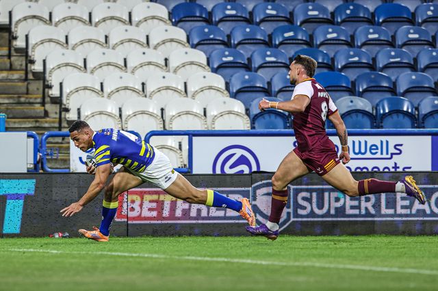 Betfred Super League round 10 Huddersfield Giants v Warrington Wolves