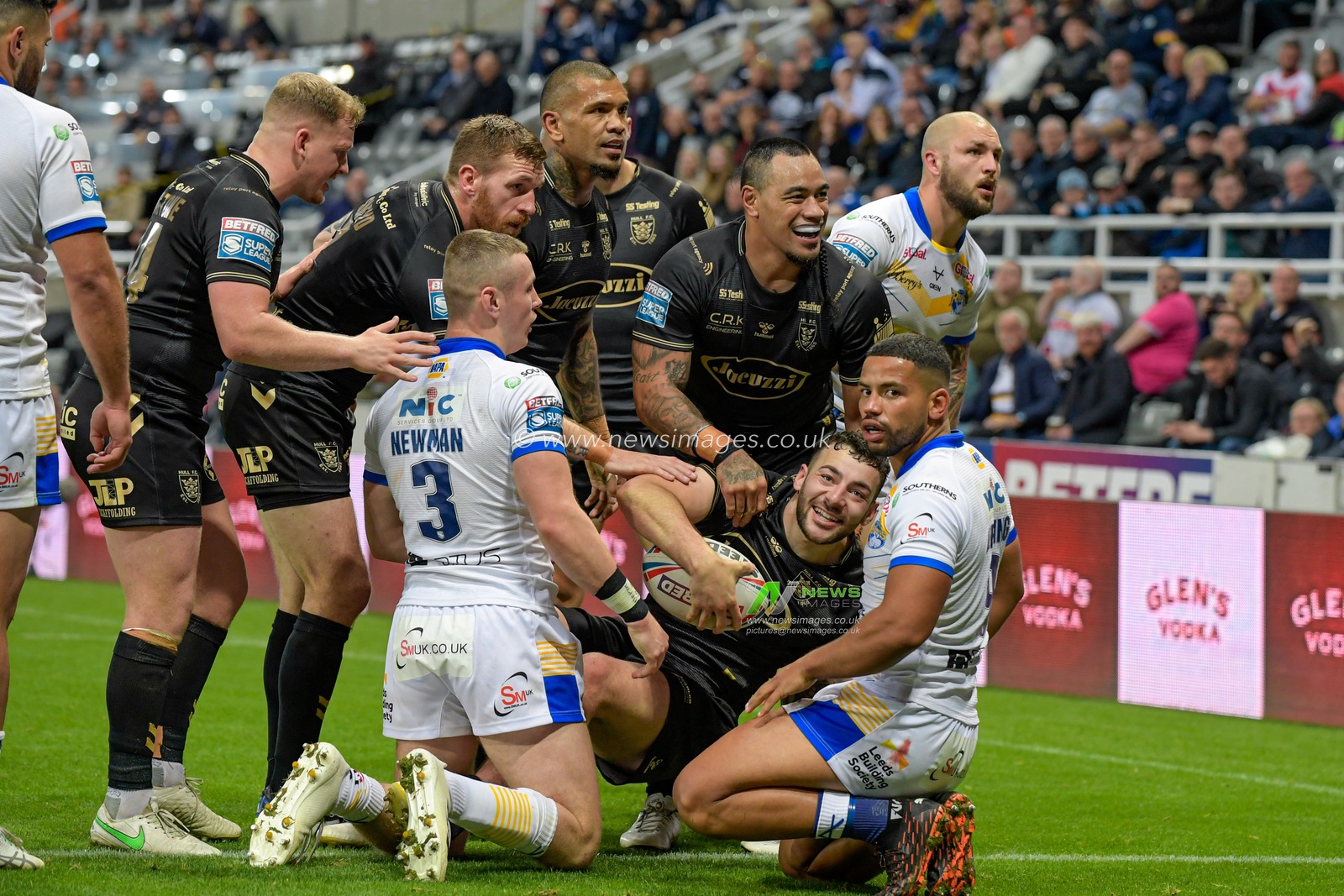 Jake Connor (1) of Hull FC celebrates scoring a try