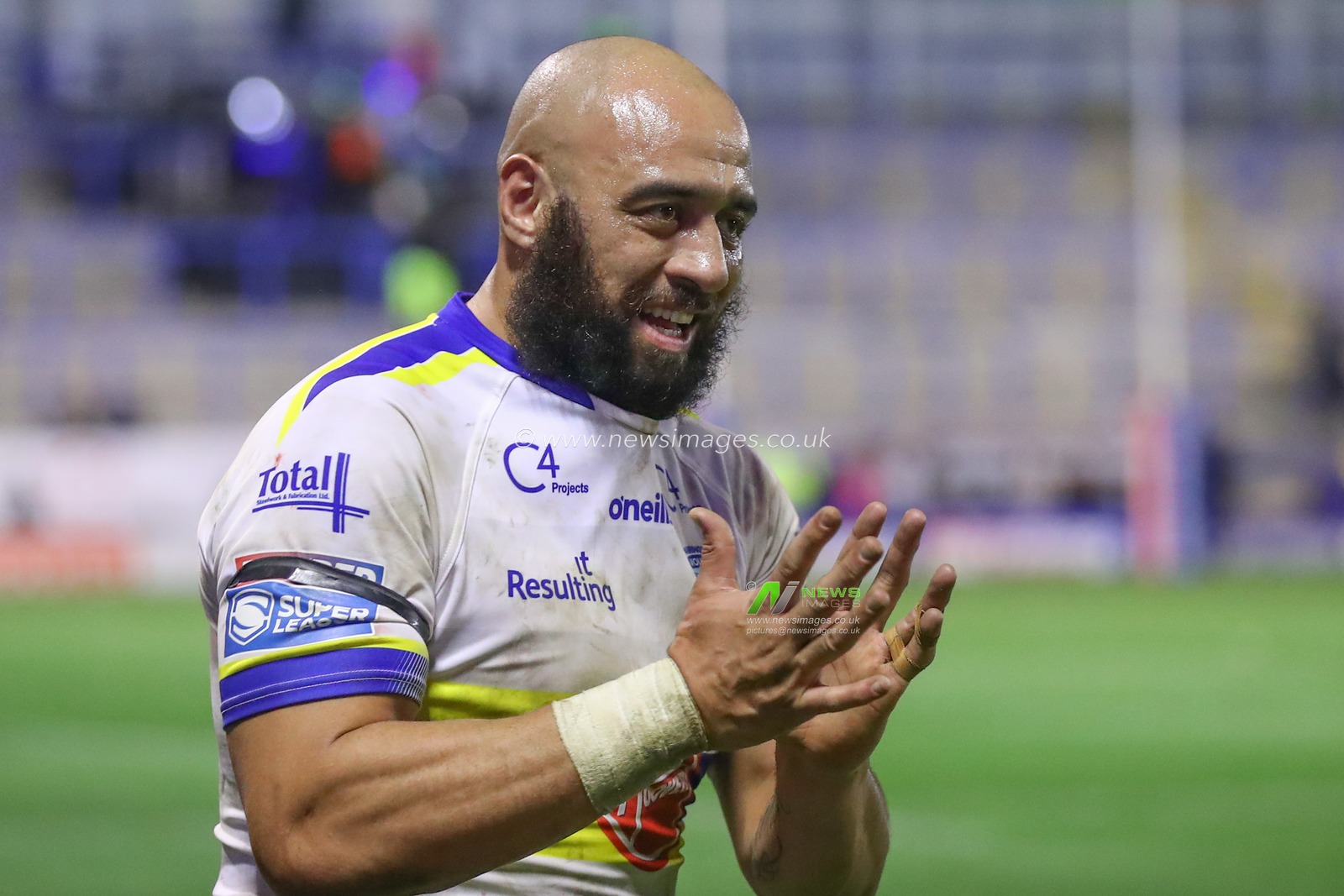 Sam Kasiano #14 of Warrington Wolves applauds the fans after the Betfred Super League Round 1 match Warrington Wolves vs Leeds Rhinos at Halliwell Jones Stadium, Warrington, United Kingdom, 16th February 2023

(Photo by Gareth Evans/News Images)