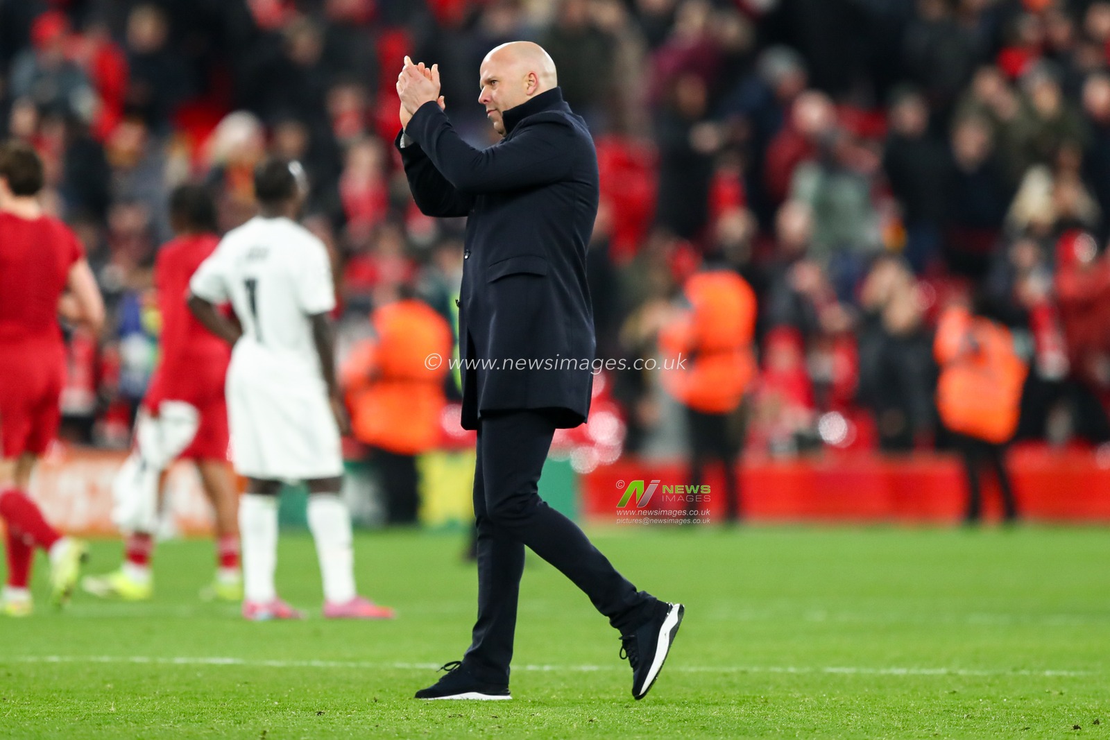 Arne Slot manager of Liverpool claps fans after the UEFA Champions League Match Day 8 of 8 match Liverpool vs Qarabag FK at Anfield, Liverpool, United Kingdom on 28 January 2026

(Photo by Jorge Horsted/News Images)