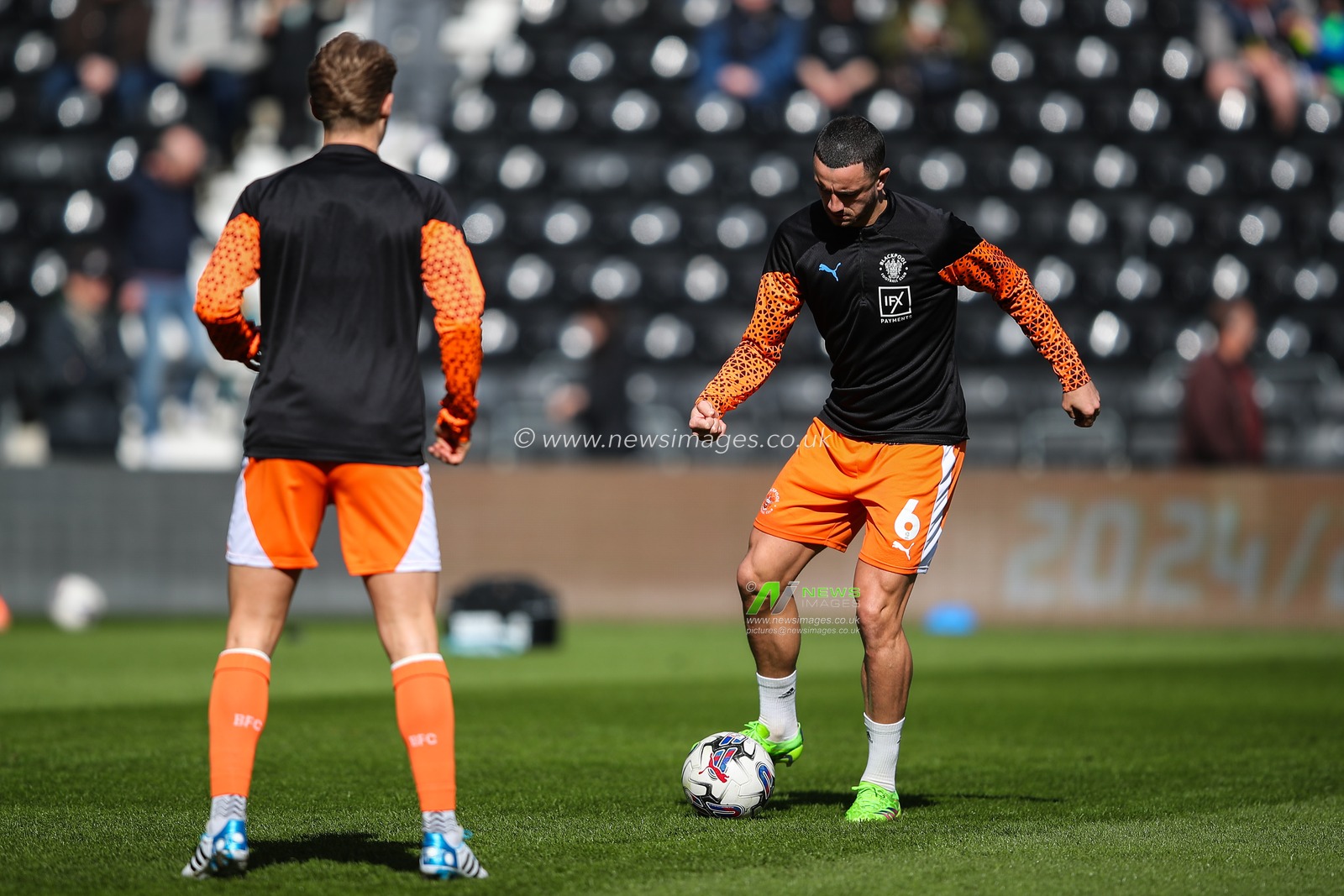 Oliver Norburn of Blackpool during the pre-game warm up ahead of the Sky Bet League 1 match Derby County vs Blackpool at Pride Park Stadium, Derby, United Kingdom, 29th March 2024

(Photo by Gareth Evans/News Images)