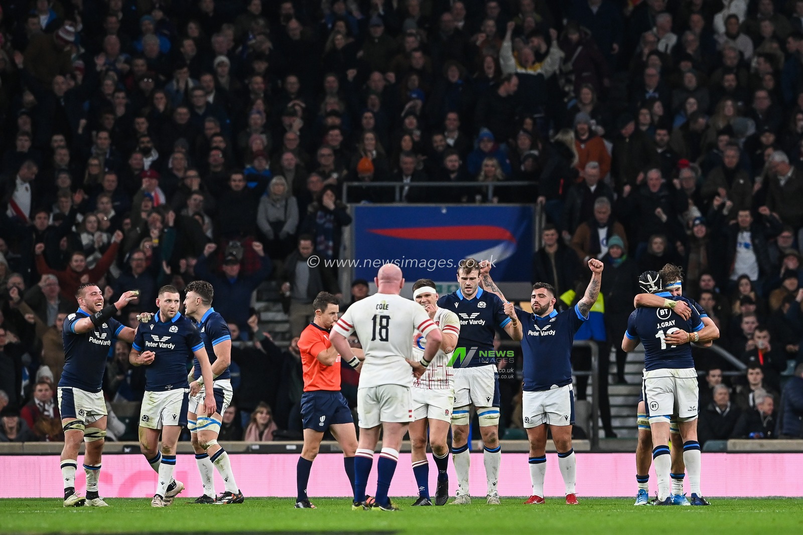 Scotland celebrate winning the 2023 Guinness 6 Nations match England vs Scotland at Twickenham Stadium, Twickenham, United Kingdom, 4th February 2023

(Photo by Craig Thomas/News Images)