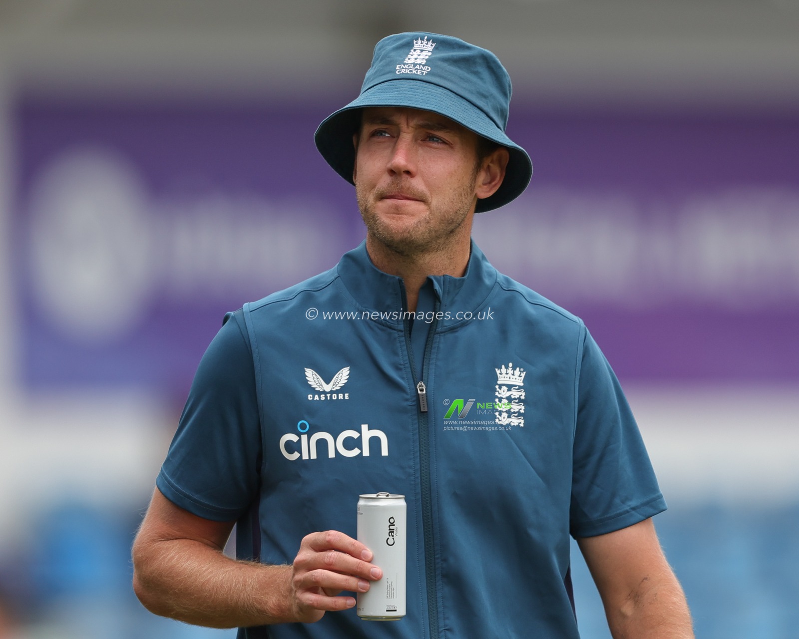 Stuart Broad of England drinking a can of water during the LV= Insurance Ashes Third Test Series Day 4 England vs Australia at Headingley Stadium, Leeds, United Kingdom, 9th July 2023

(Photo by Mark Cosgrove/News Images)