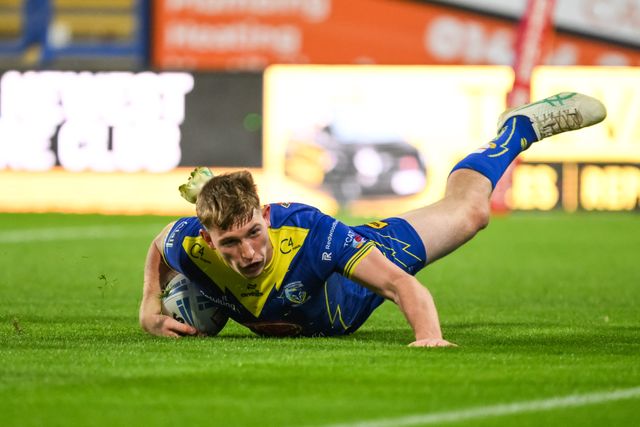 Matty Nicholson of Warrington Wolves goes over for a try during the Betfred Super League Round 26 match Huddersfield Giants vs Warrington Wolves at John Smith's Stadium, Huddersfield, United Kingdom, 14th September 2024

(Photo by Craig Thomas/News Images)