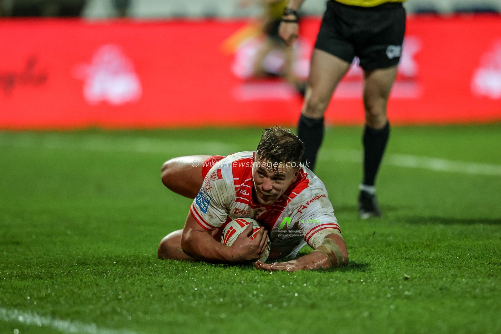 Jai Whitbread of Hull KR goes over for a try during the Betfred Super League Round 3 Hull KR vs Salford Red Devils at Sewell Group Craven Park, Kingston upon Hull, United Kingdom, 27th February 2025

(Photo by Alfie Cosgrove/News Images)