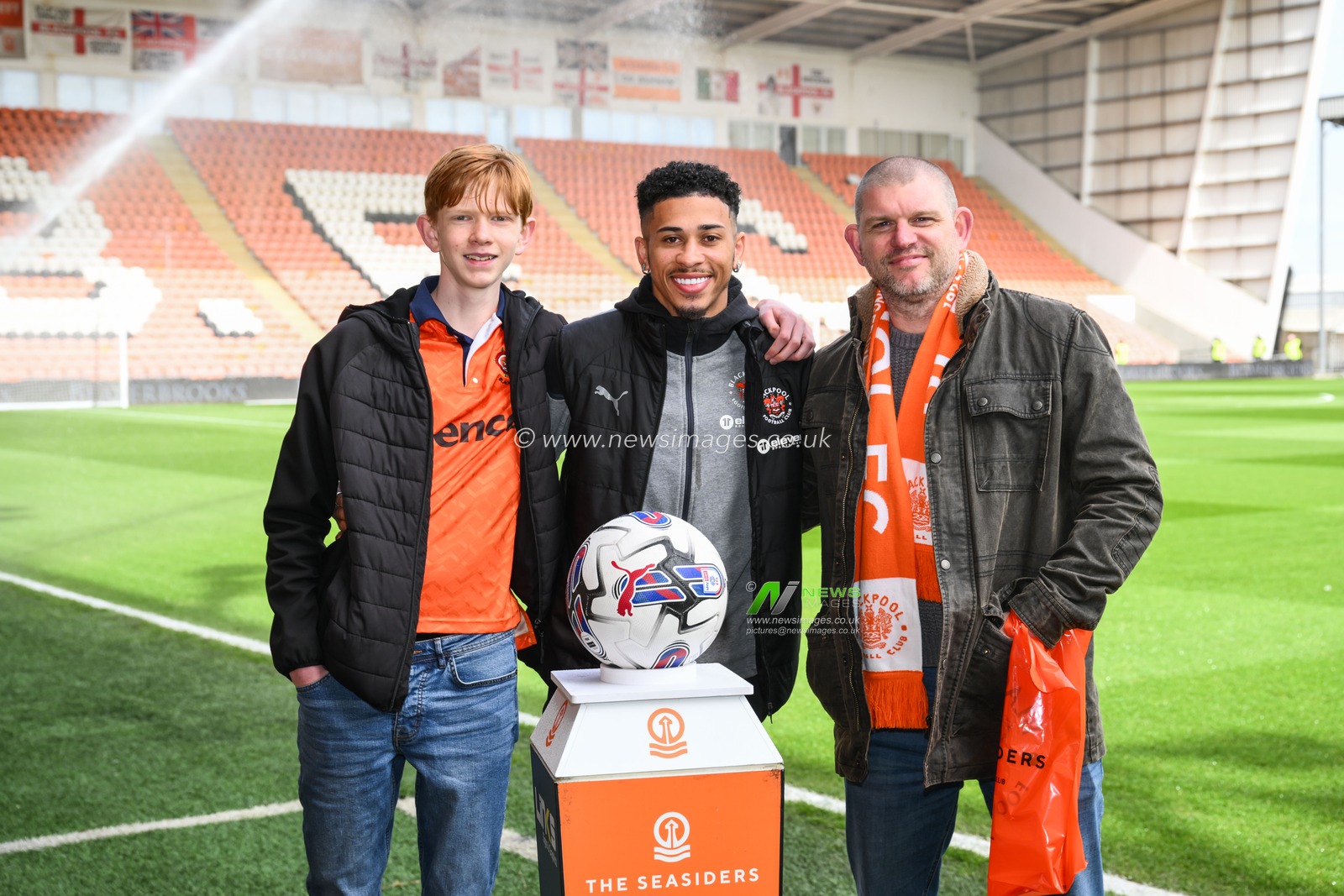Fans with Jordan Lawrence-Gabriel of Blackpool during the Sky Bet League 1 match Blackpool vs Barnsley at Bloomfield Road, Blackpool, United Kingdom, 20th April 2024

(Photo by Craig Thomas/News Images)