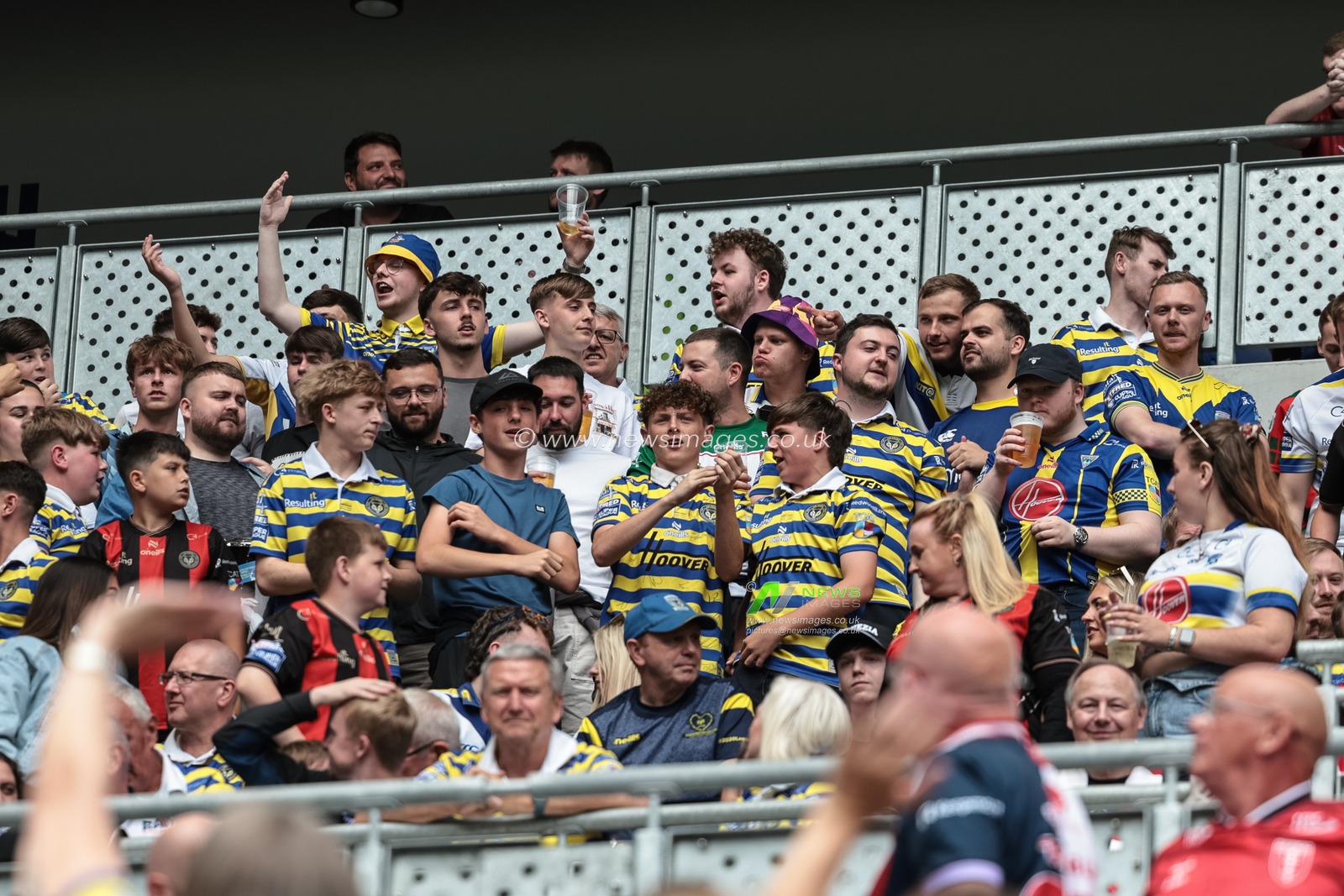 Warrington fans sing and dance during the Betfred Super League Magic Weekend match Leigh Leopards vs Warrington Wolves at Hill Dickinson Stadium, Liverpool, United Kingdom on 04 July 2026

(Photo by Mark Cosgrove/News Images)
