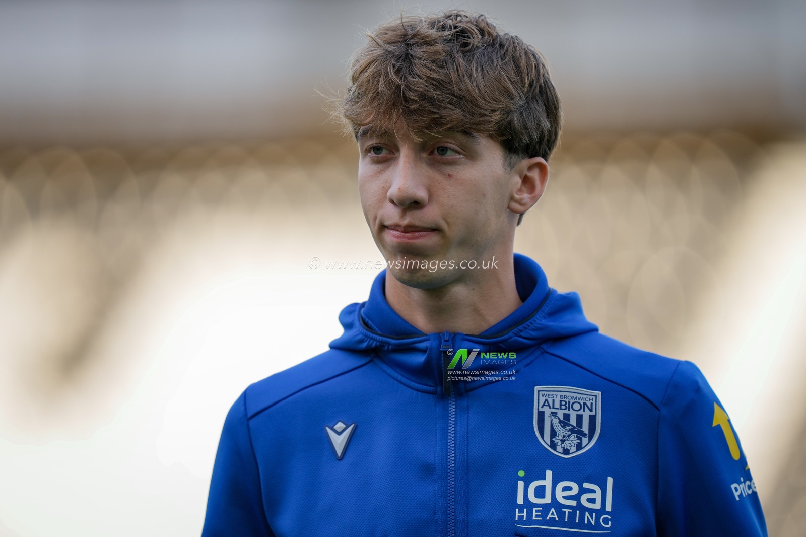 Harry Whitwell of West Bromwich Albion inspects the pitch prior to kick off during the Sky Bet Championship match Derby County vs West Bromwich Albion at Pride Park Stadium, Derby, United Kingdom on 09 September 2026

(Photo by Maynard Manyowa/News Images)