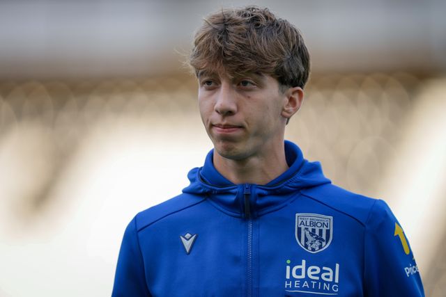 Harry Whitwell of West Bromwich Albion inspects the pitch prior to kick off during the Sky Bet Championship match Derby County vs West Bromwich Albion at Pride Park Stadium, Derby, United Kingdom on 09 September 2026

(Photo by Maynard Manyowa/News Images)