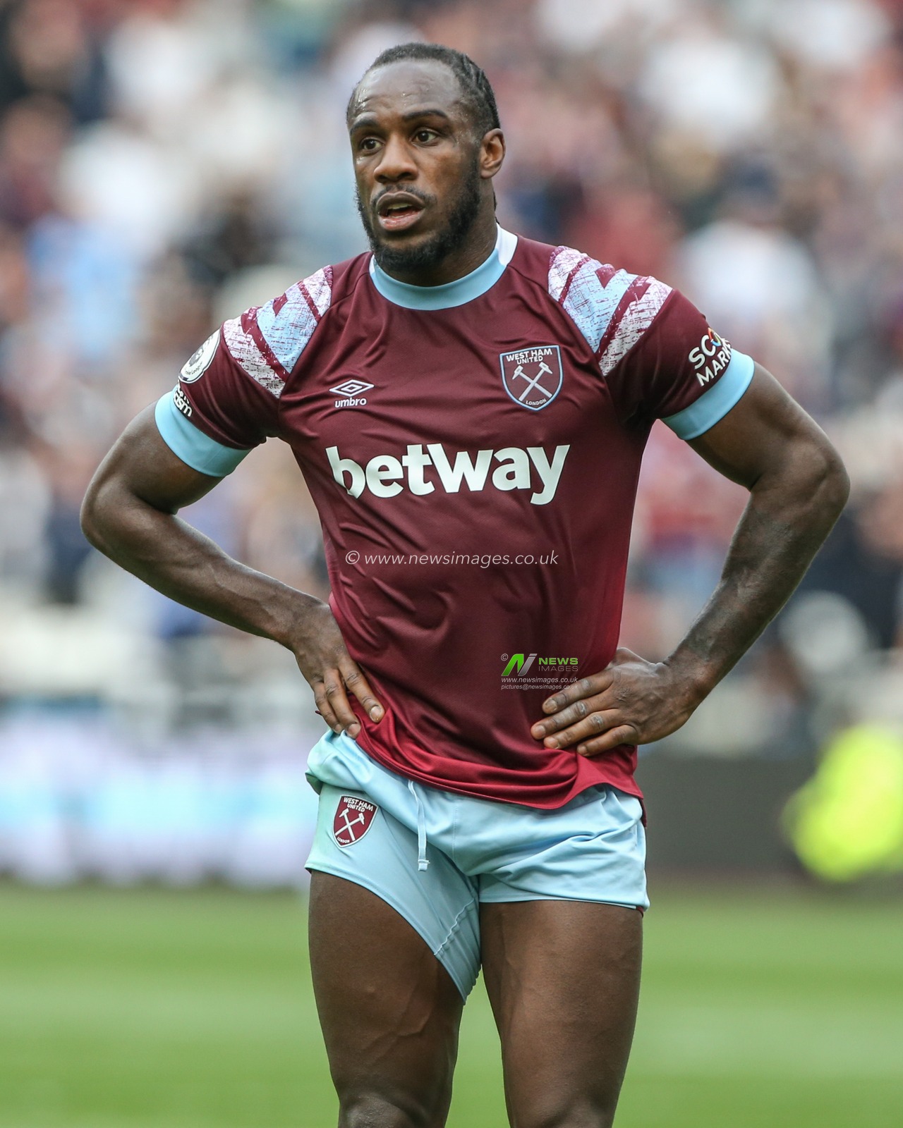 Michail Antonio #9 of West Ham United during the Premier League match West Ham United vs Arsenal at London Stadium, London, United Kingdom, 16th April 2023

(Photo by Arron Gent/News Images)