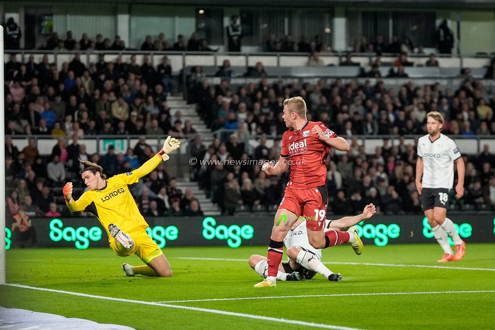 Aune Heggebø of West Bromwich Albion scores to make it  0-1 during the Sky Bet Championship match Derby County vs West Bromwich Albion at Pride Park Stadium, Derby, United Kingdom on 09 September 2026

(Photo by Maynard Manyowa/News Images)