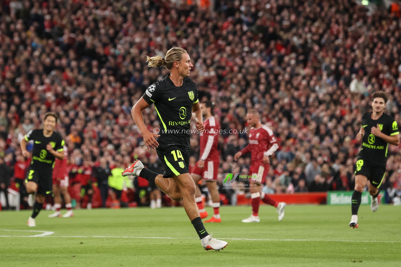 Marcos Llorente of Atlético Madrid celebrates his goal to make it 0-1 during the UEFA Champions League Matchday 1 of 8 match Liverpool vs Atletico Madrid at Anfield, Liverpool, United Kingdom on 09 September 2026

(Photo by Alfie Cosgrove/News Images)